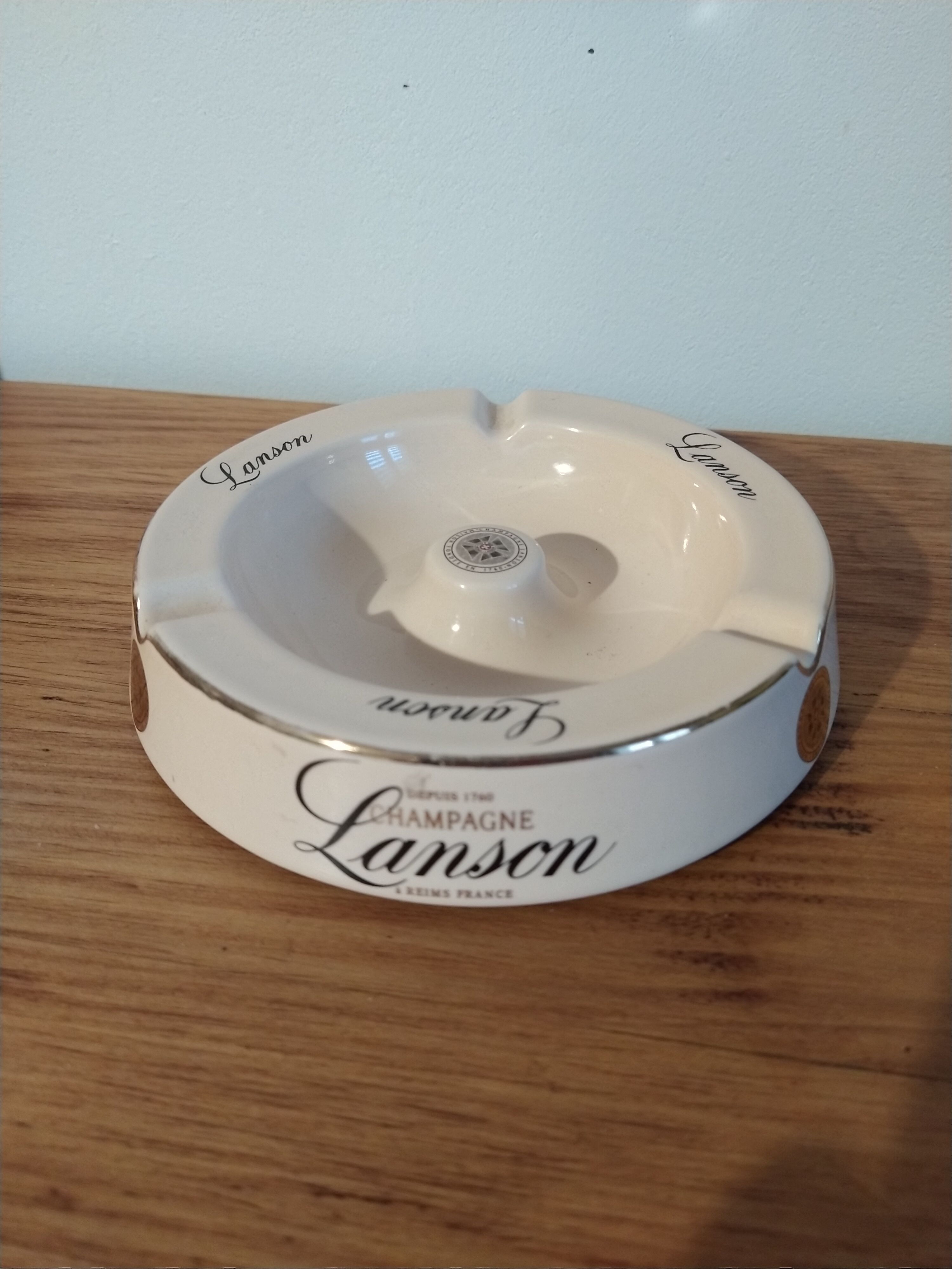 Vintage ashtray advertising champagne lanson