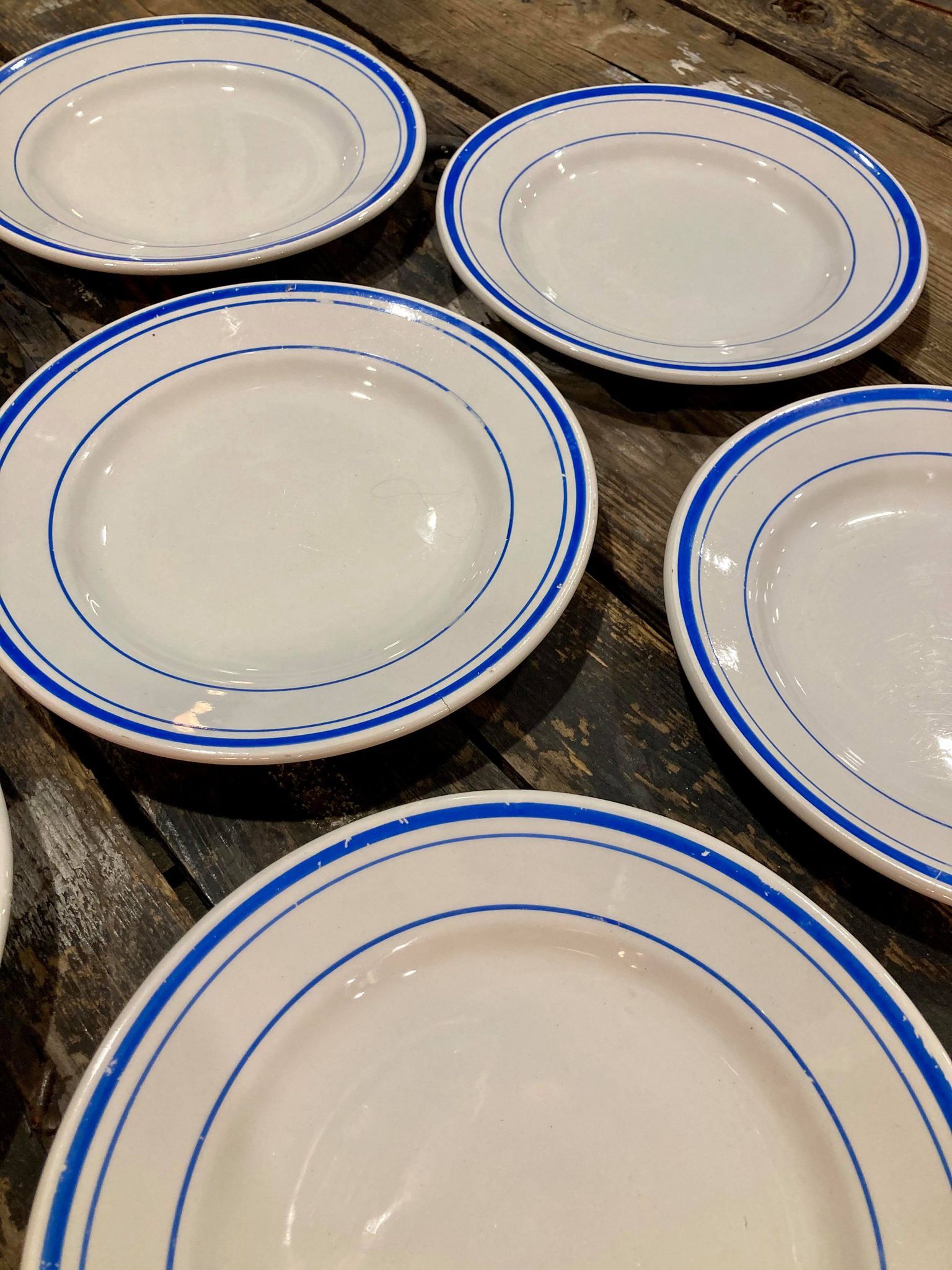 Lot 7 plates Mill of Wolves - Blue Edising Hamage