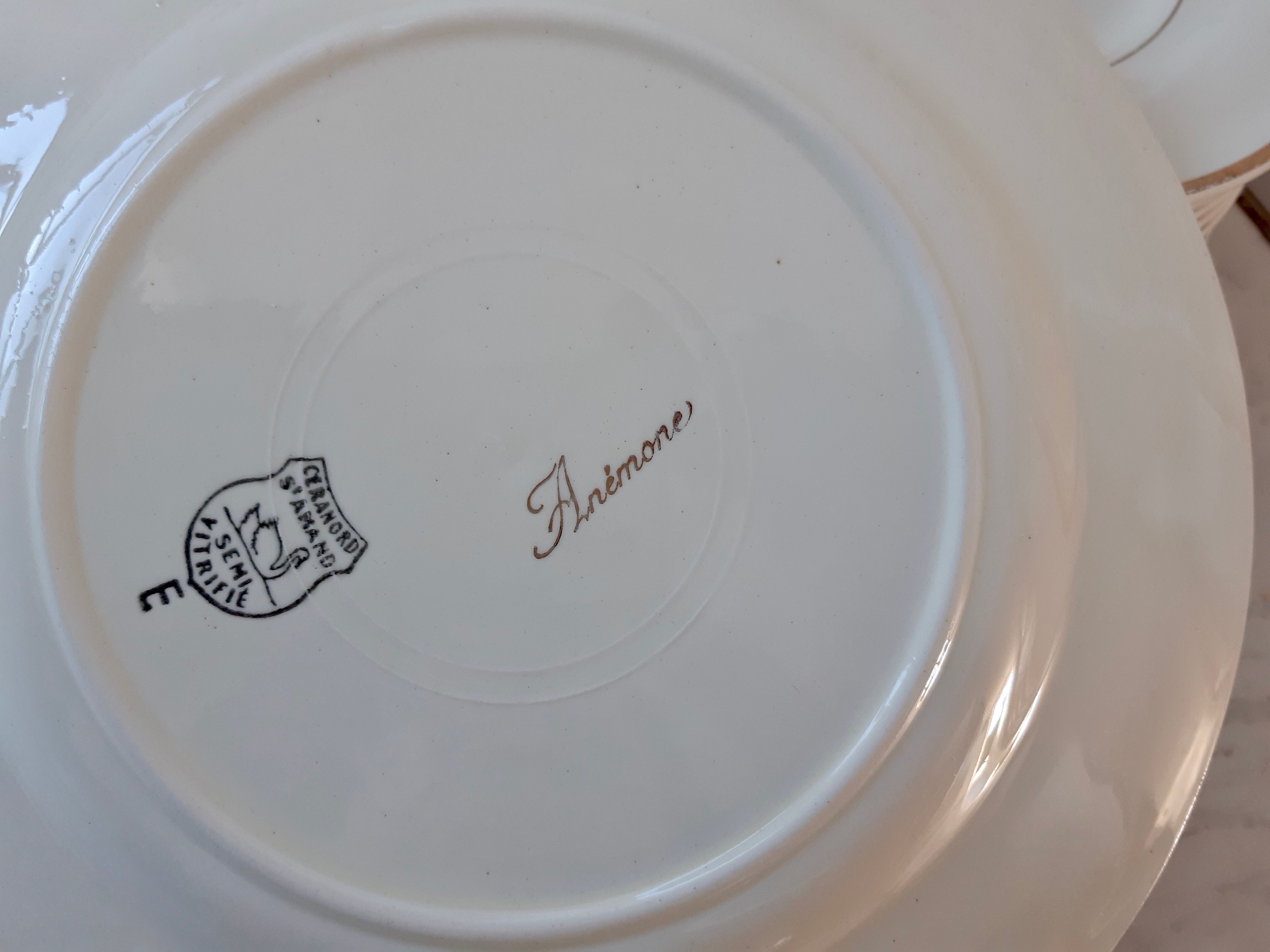 Lot de 6 assiettes Saint Amand modèle Anémone