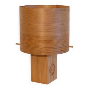 lampe suedoise en bois