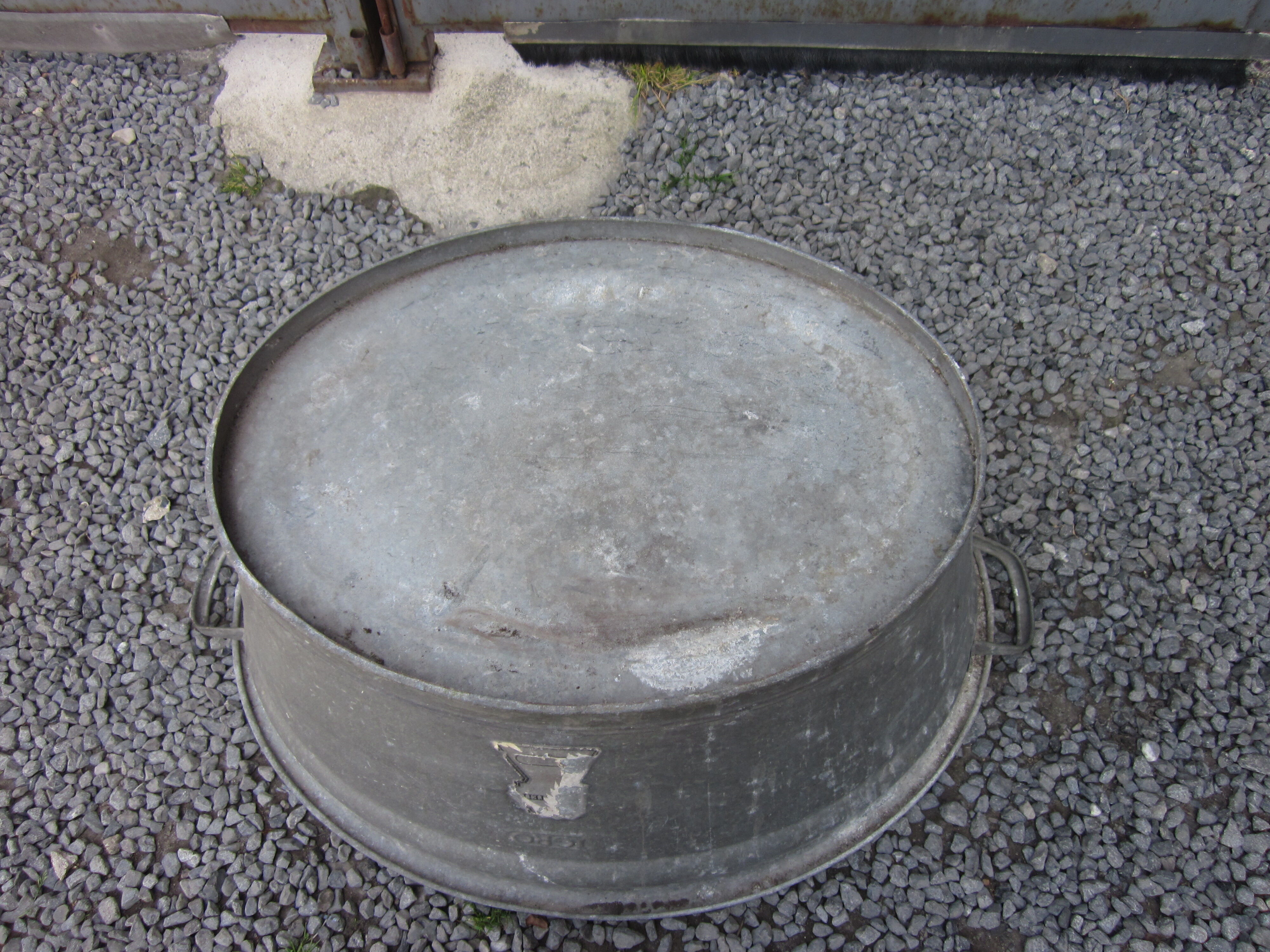 Zinc basin