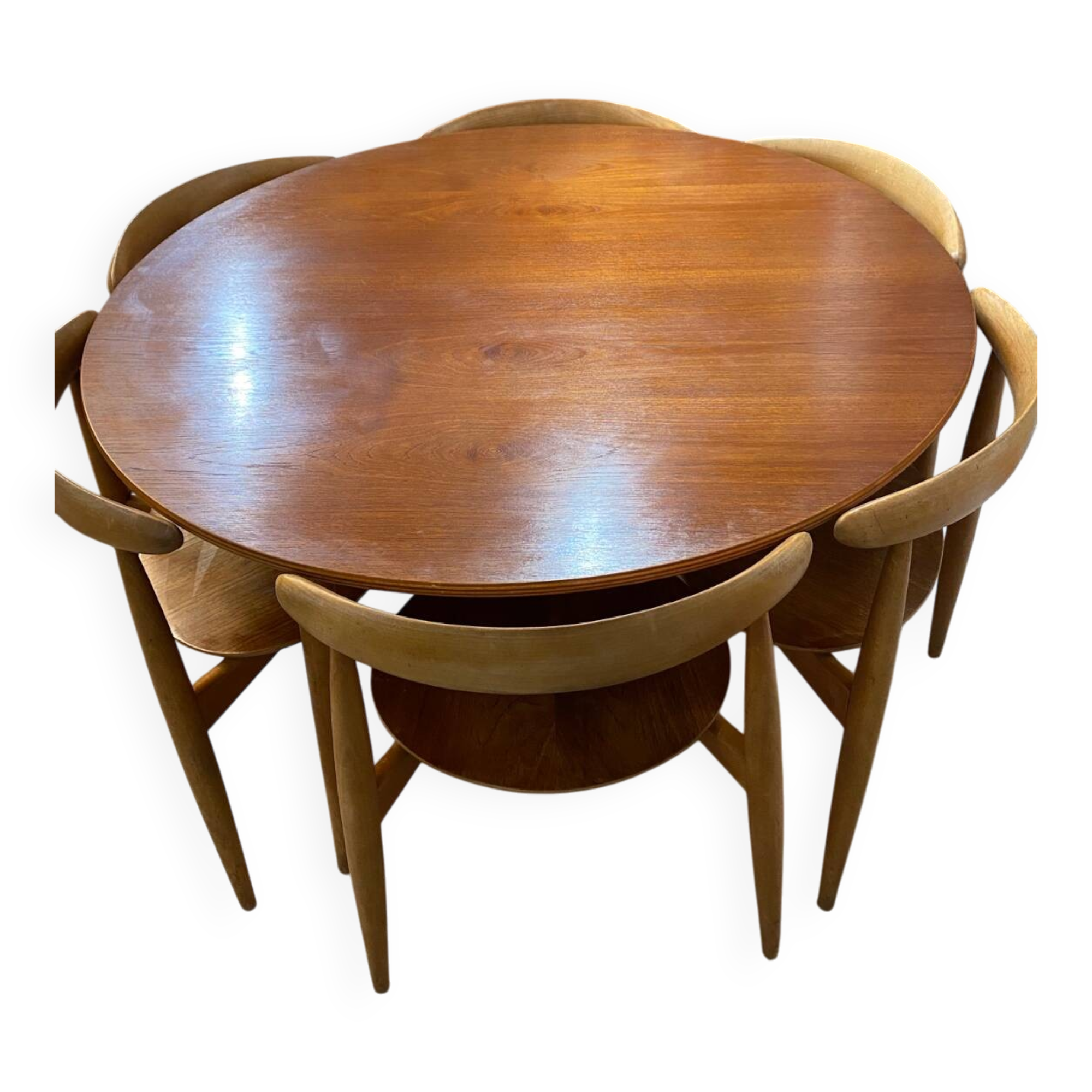 Heart table and six chairs by Hans Wegner