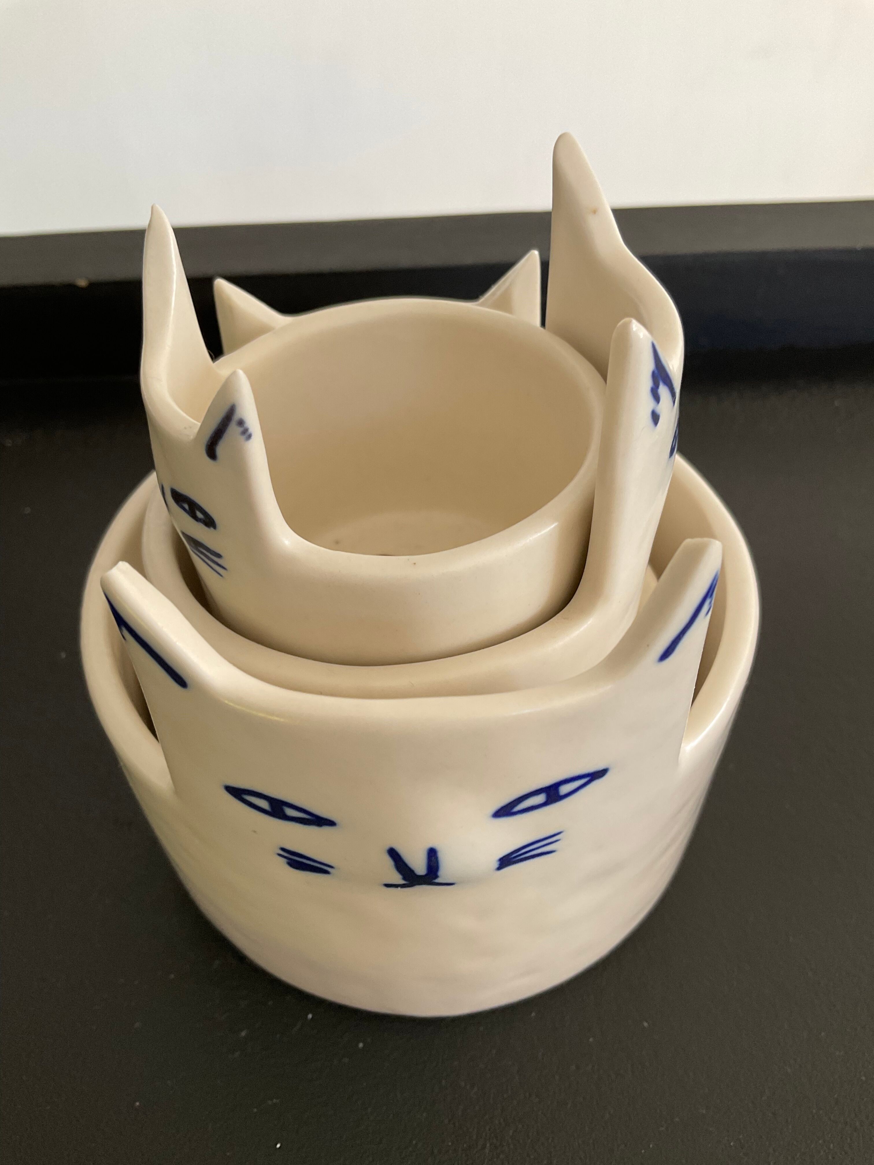 Series of 4 ceramic cat ramekins