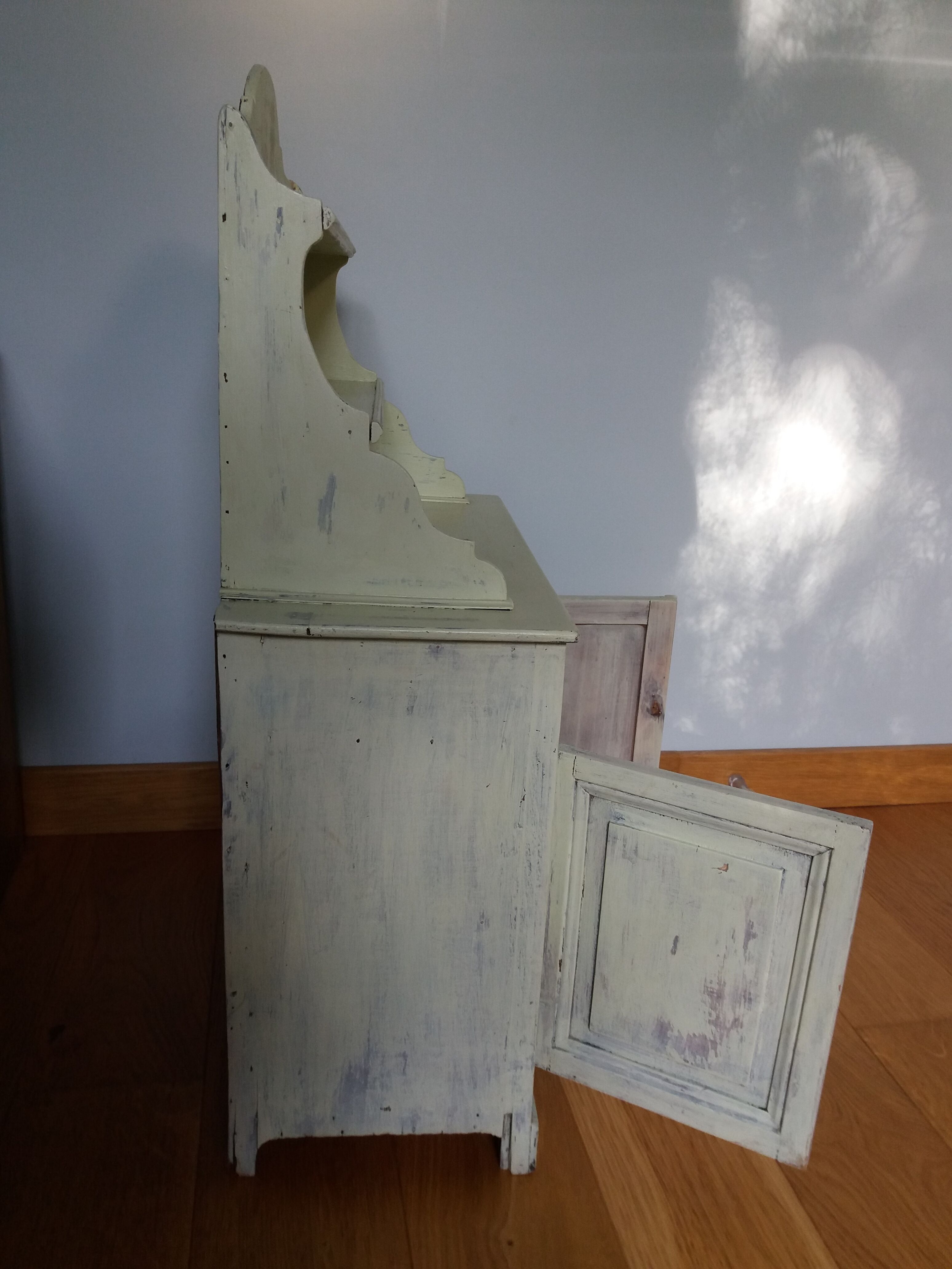 Children's buffet kitchen cabinet