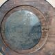 Wall clock in glazed earthenware decoration and brass chain empire style
