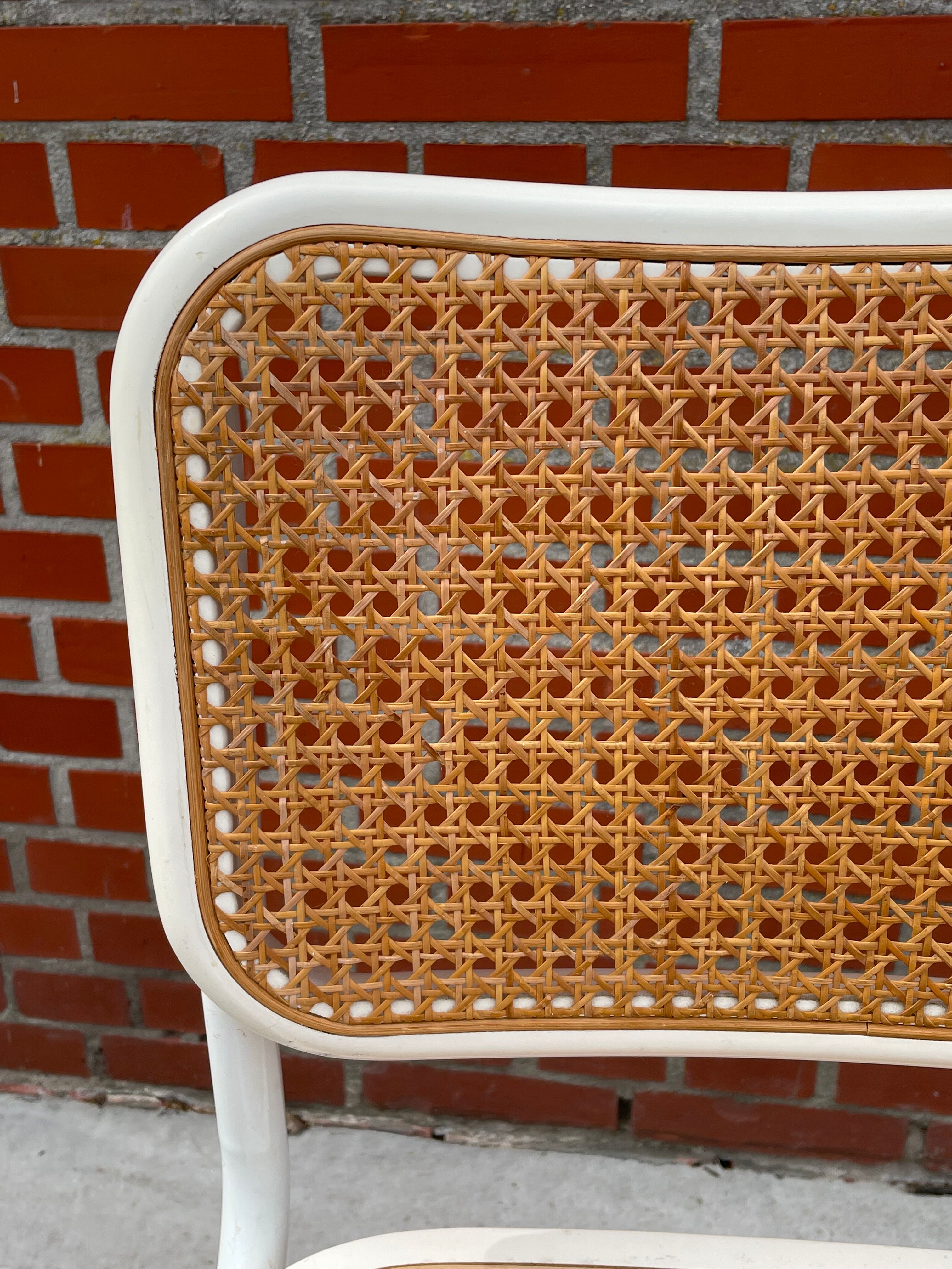 Cesca design chair b32 model in white