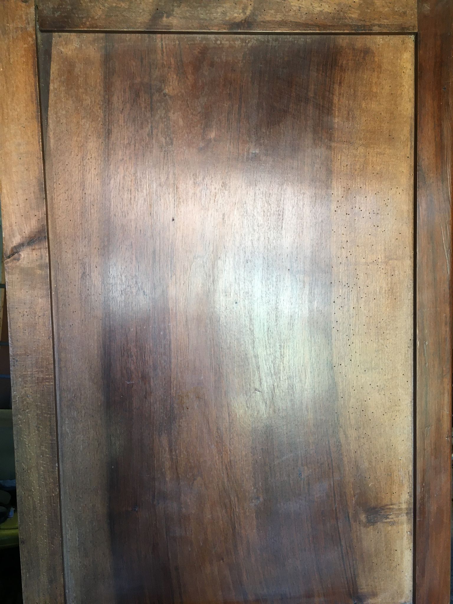 Armoire Louis Philippe en noyer
