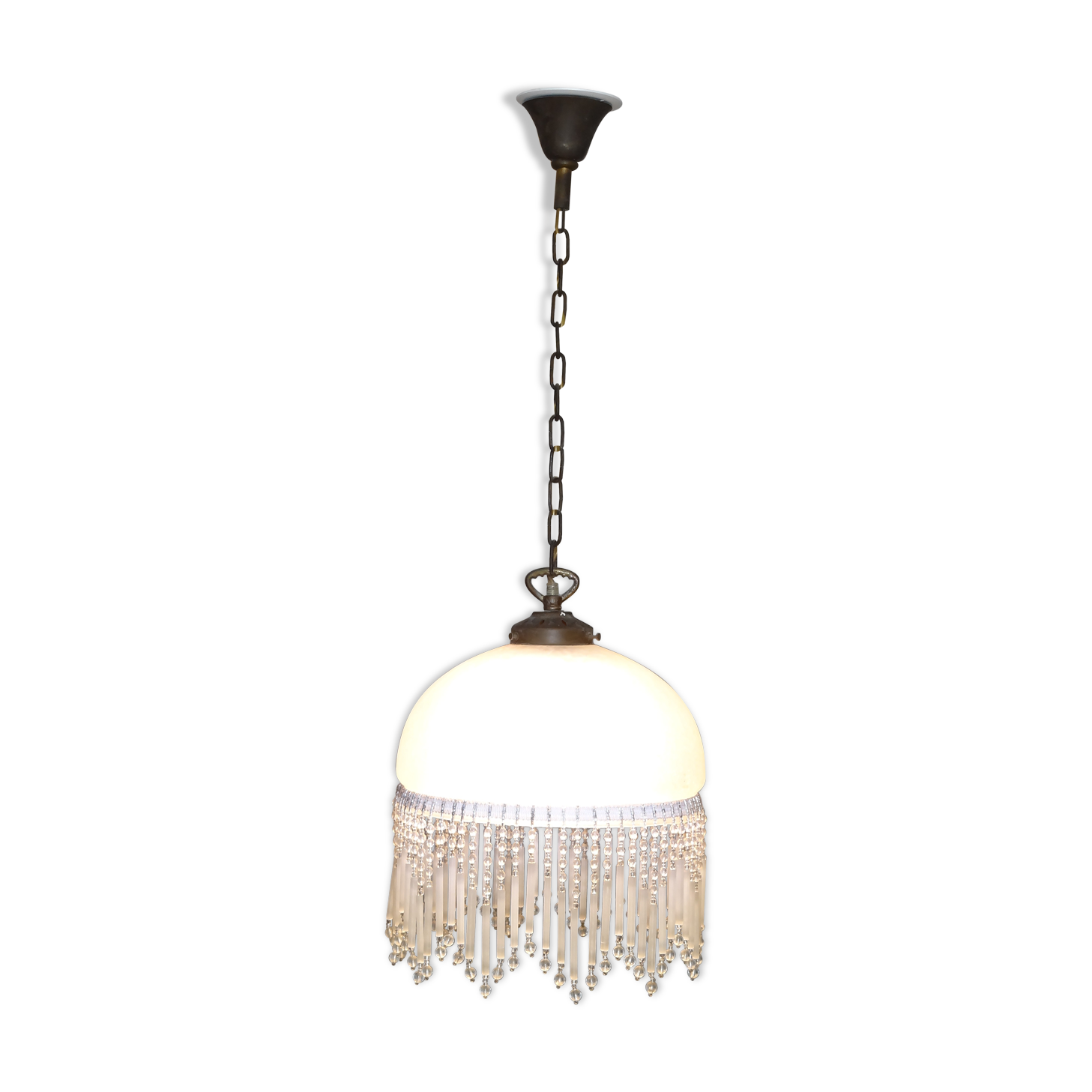 Vintage suspension in half shell speckled with pearls