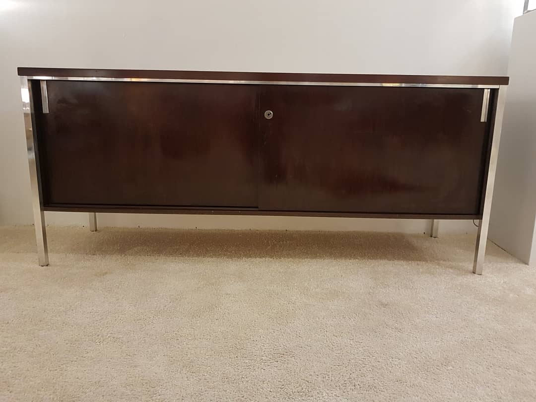 Sideboard in varnished rosewood