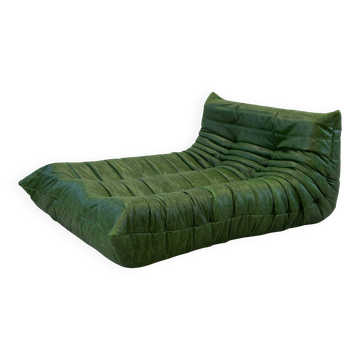 Togo chaise lounge in green leather attributed to Michel Ducaroy for Ligne Roset, 1974