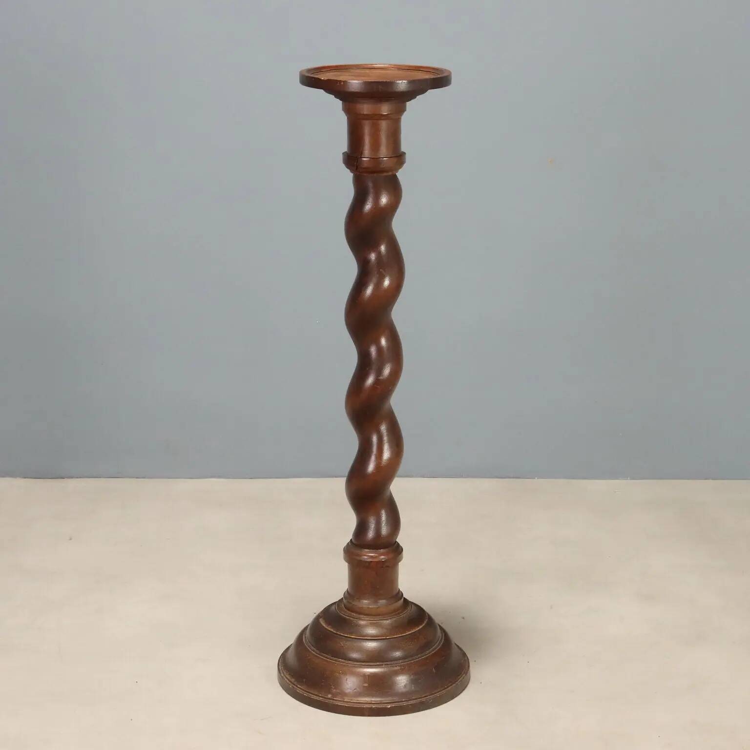 Column, ancient walnut pedestal, Italy, late 19th century