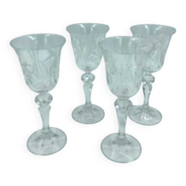 4 verres en cristal ciselés. Berlin Kusak Cut Glass Works.