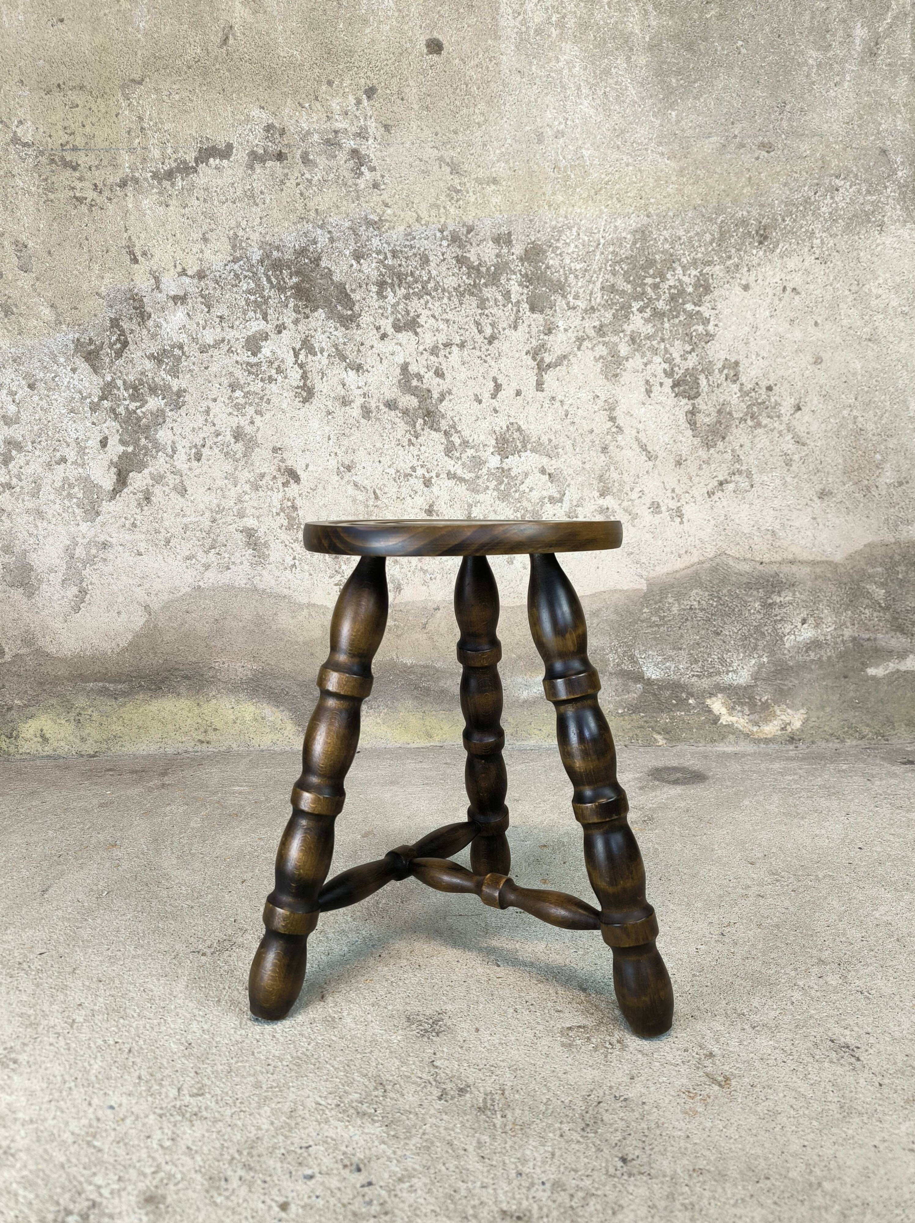 Vintage tripod stool in solid wood