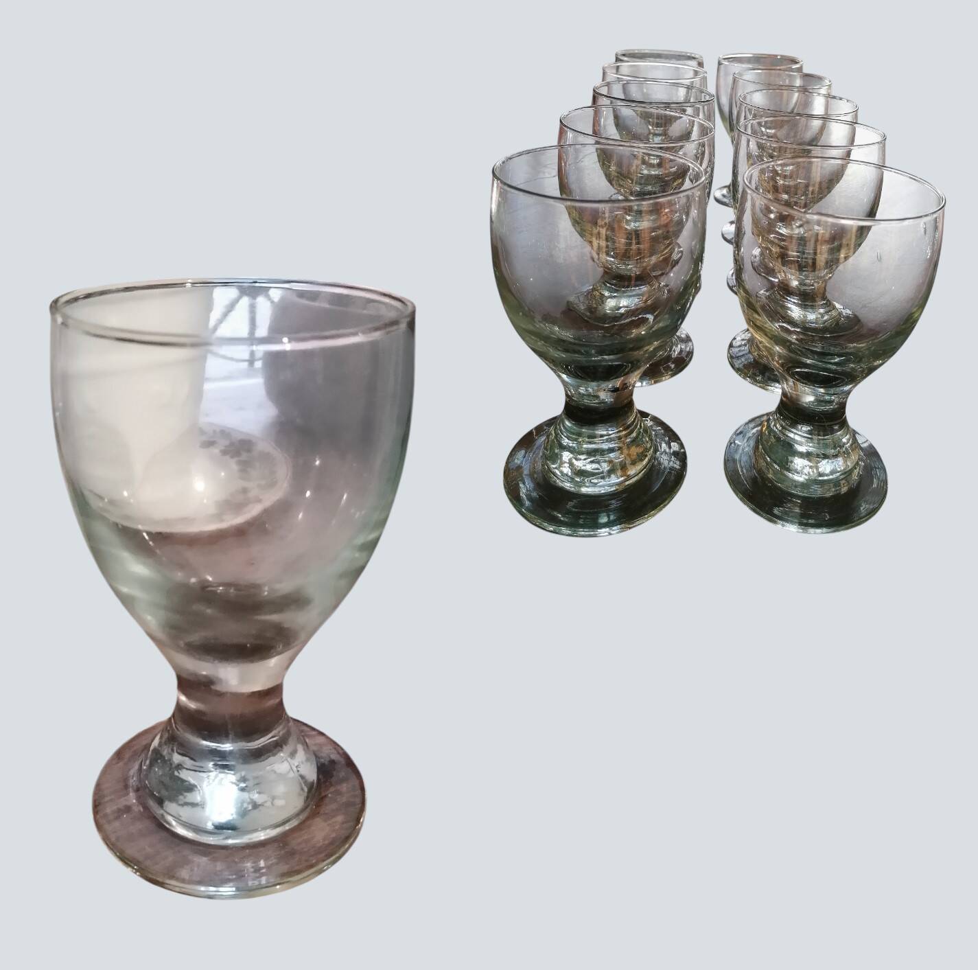 Série de 10 coupes / verres à eau en cristal artisanaux.