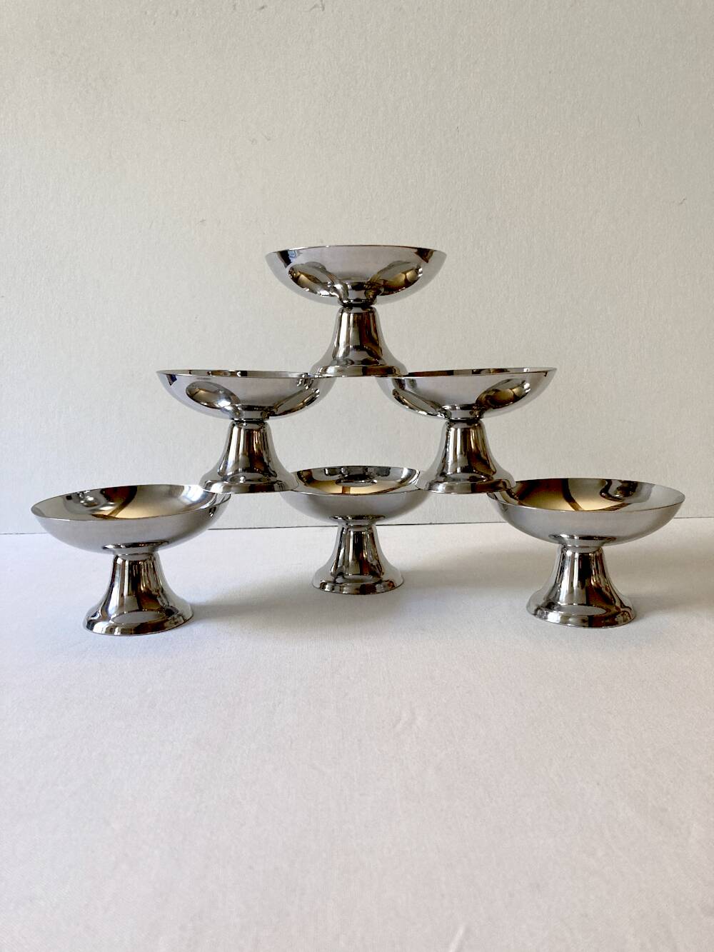 6 coupes à glace en inox Guy Degrenne, années 1970-1980