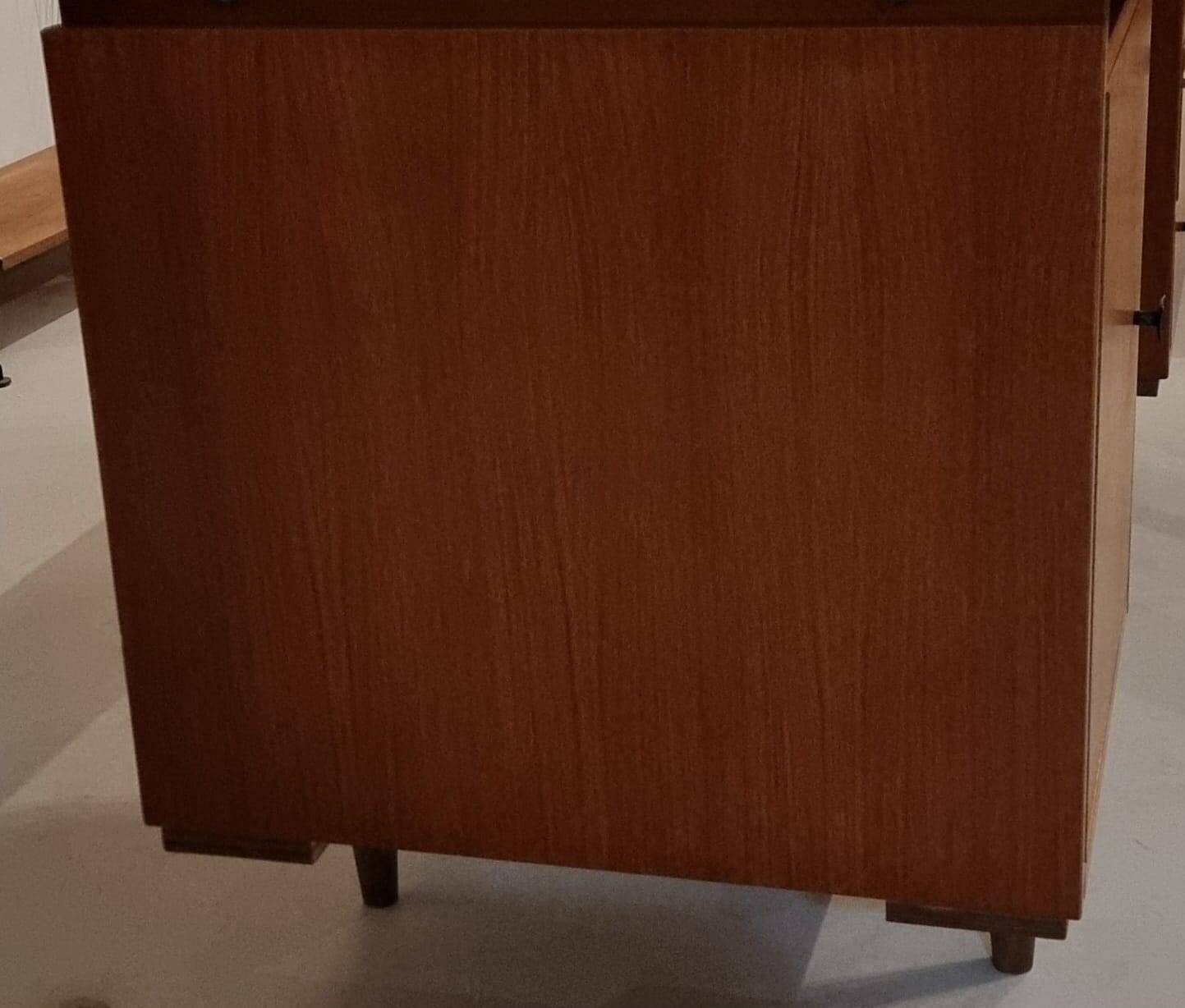 Bureau du milieu du siècle