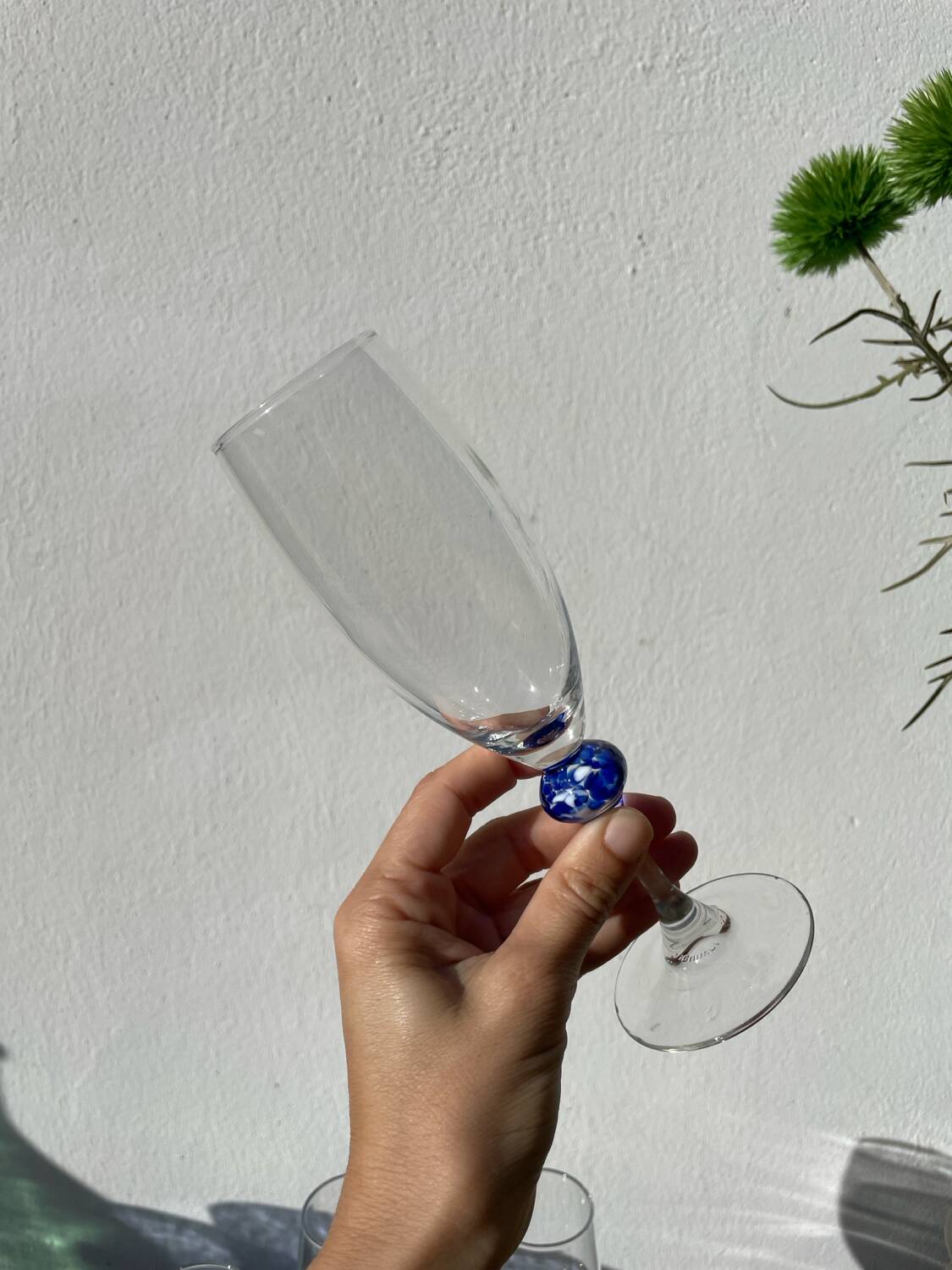 5 Luminarc blue glass flutes