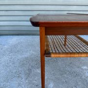 Table basse danosie par Jorgen Aakjaer Jorgensen