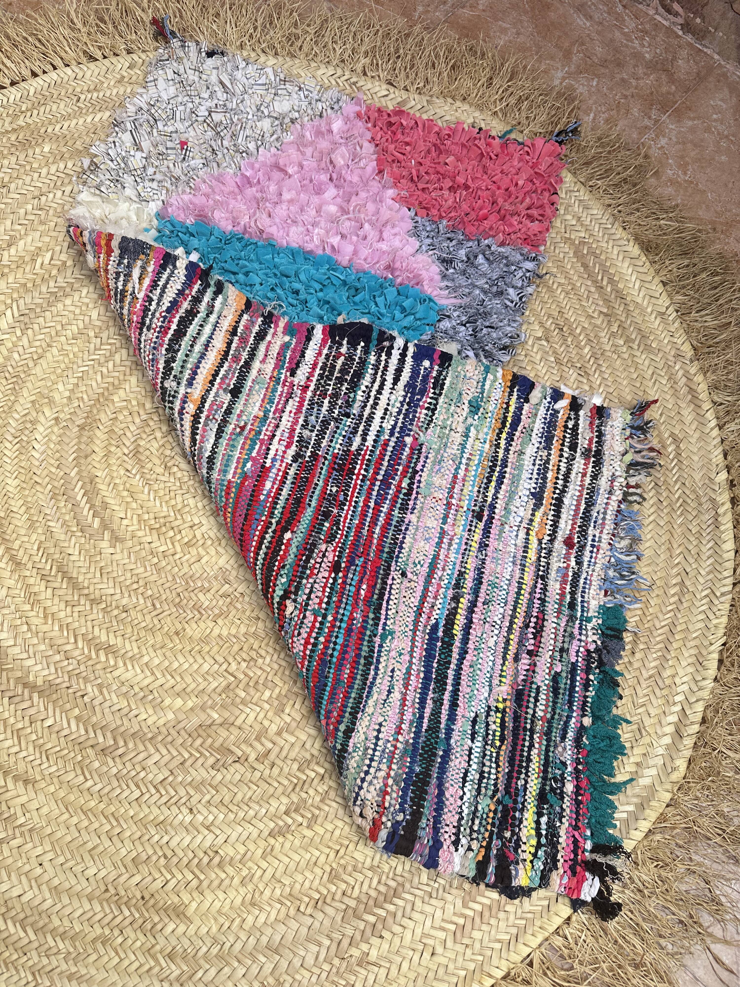 Small Moroccan rug - Vintage Art Deco rug - The Moroccan rug