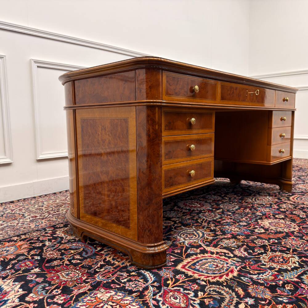 Bureau antique classique italien avec panneau arrière