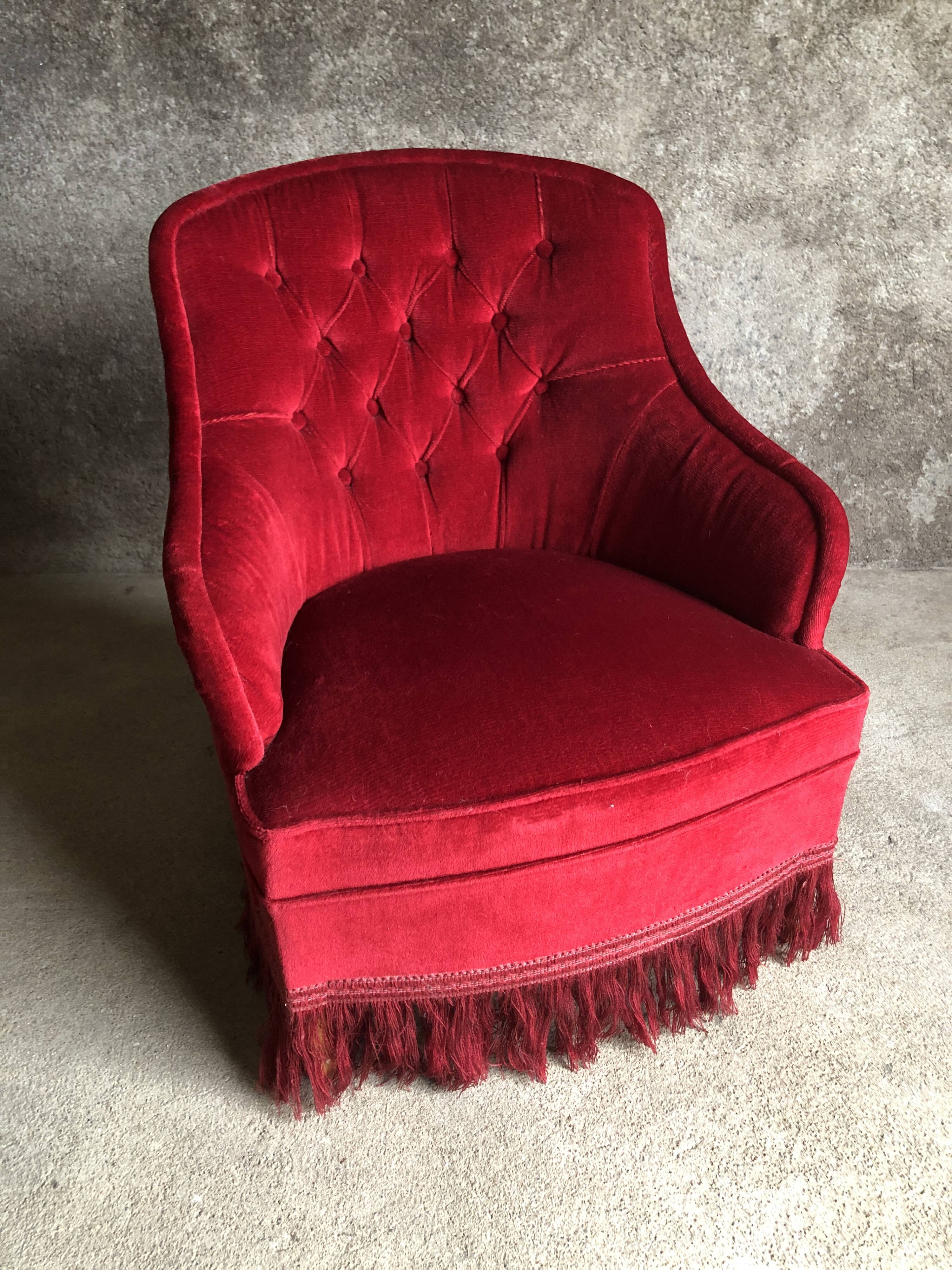 Red velvet toad armchair