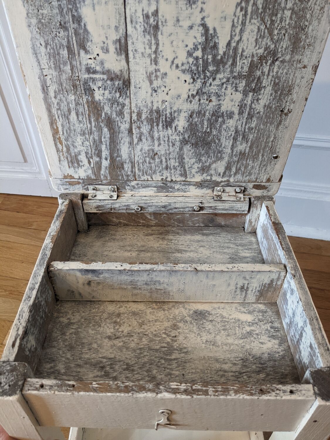 Vintage chest stool