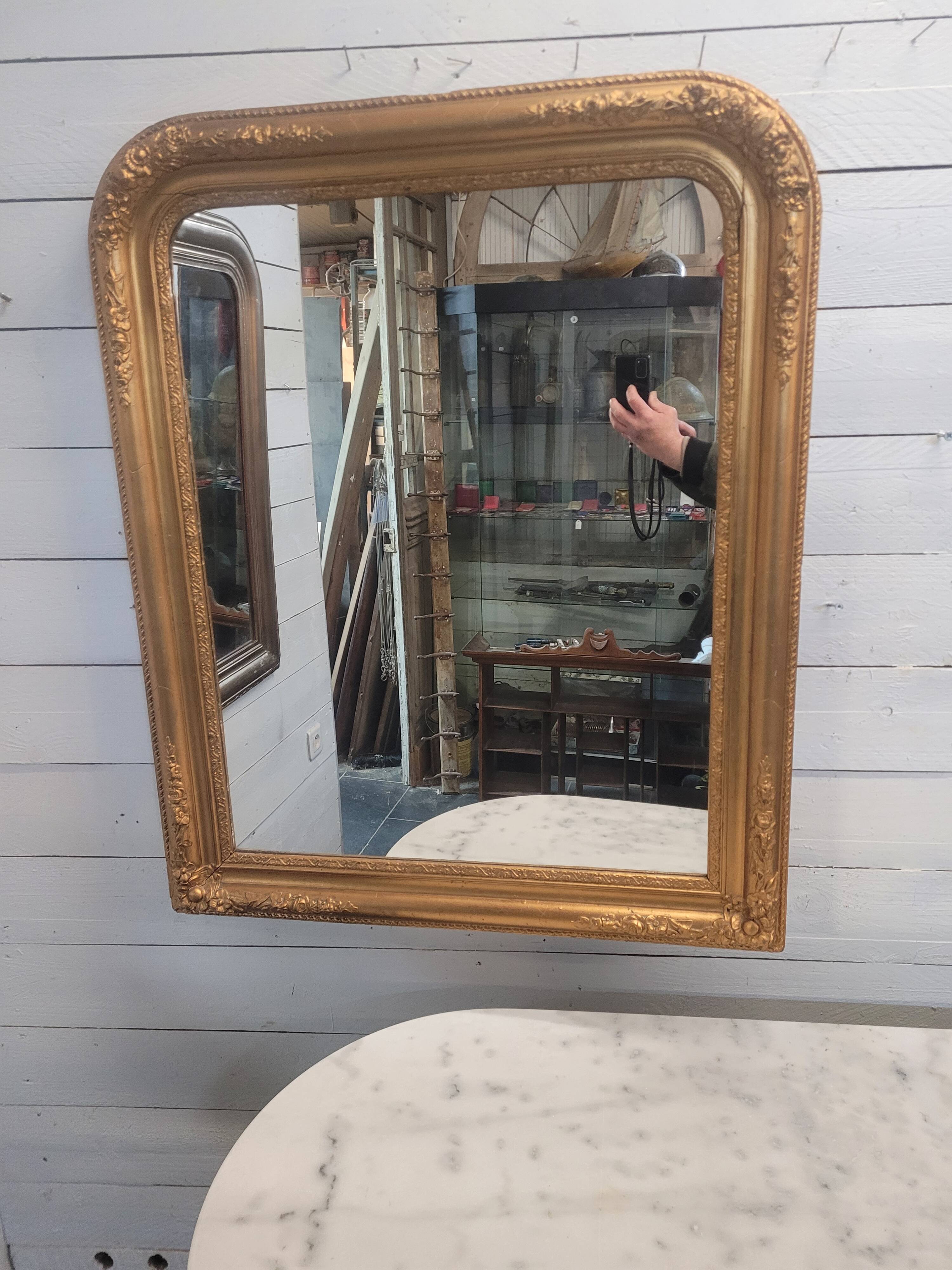 Old Louis Philippe style gilded mirror, 100×83cms