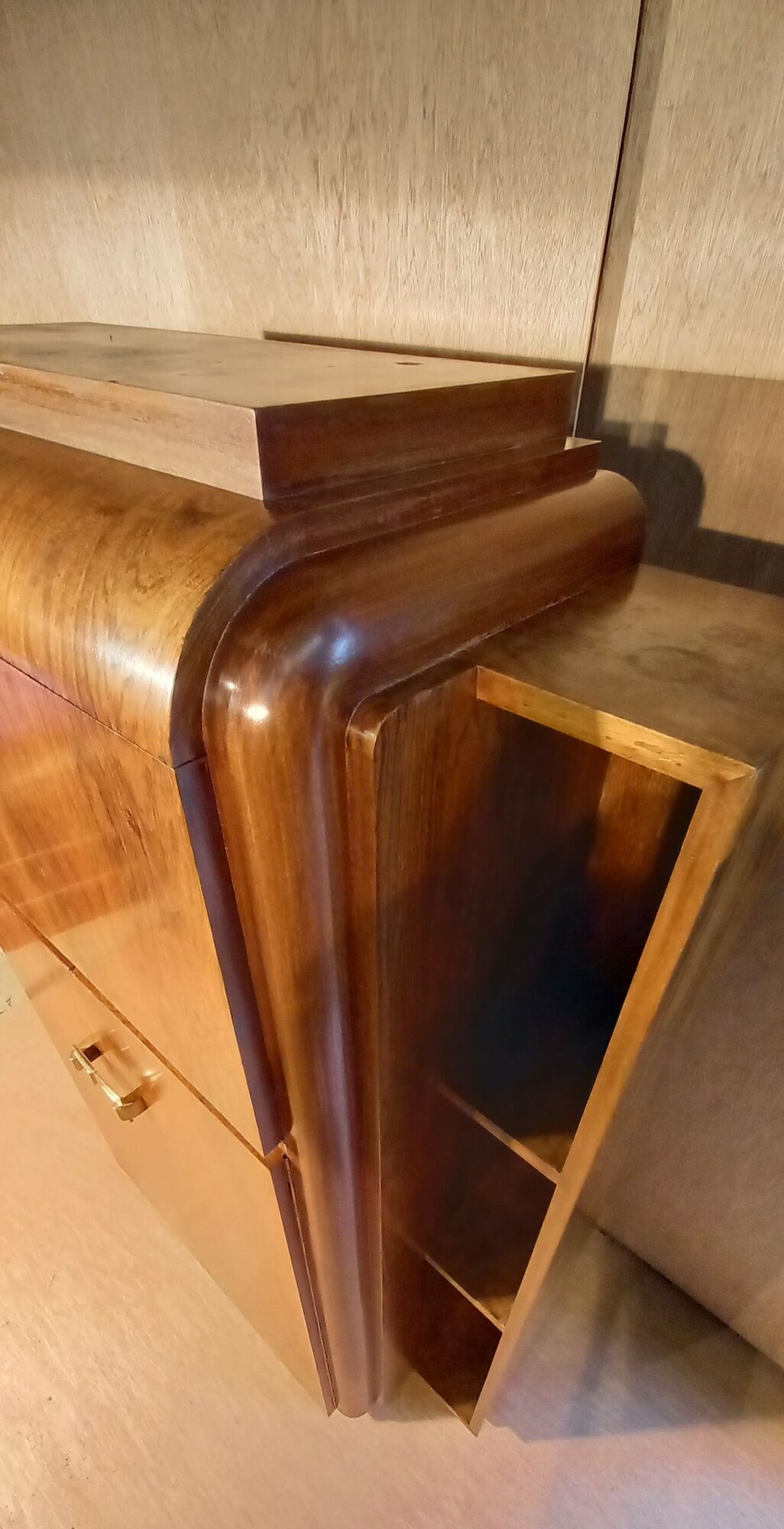 Rosewood bar furniture