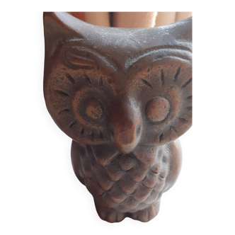 Solid bronze owl