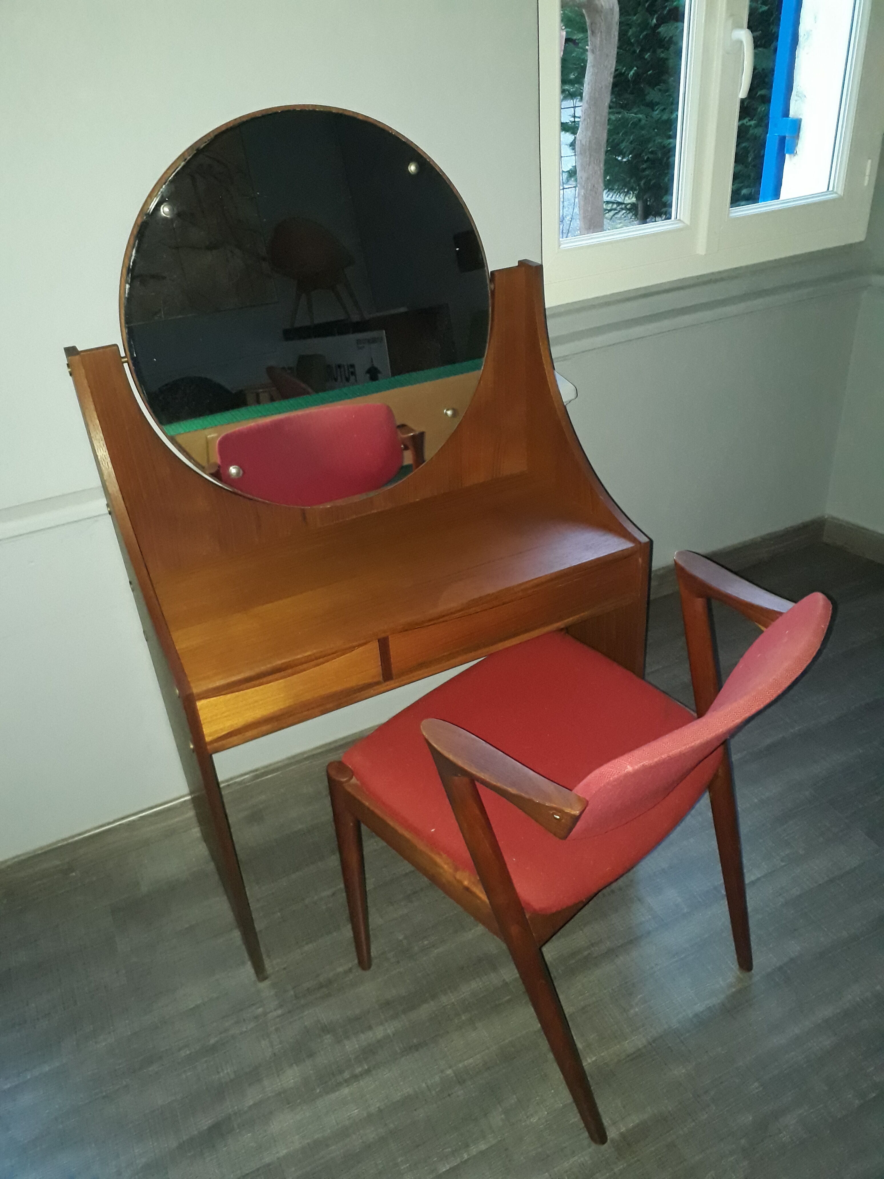 Hairdresser Scandinavian teak 1960/70