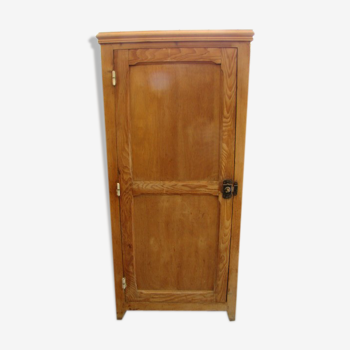 Armoire en pin artisanal vintage des années 50/60