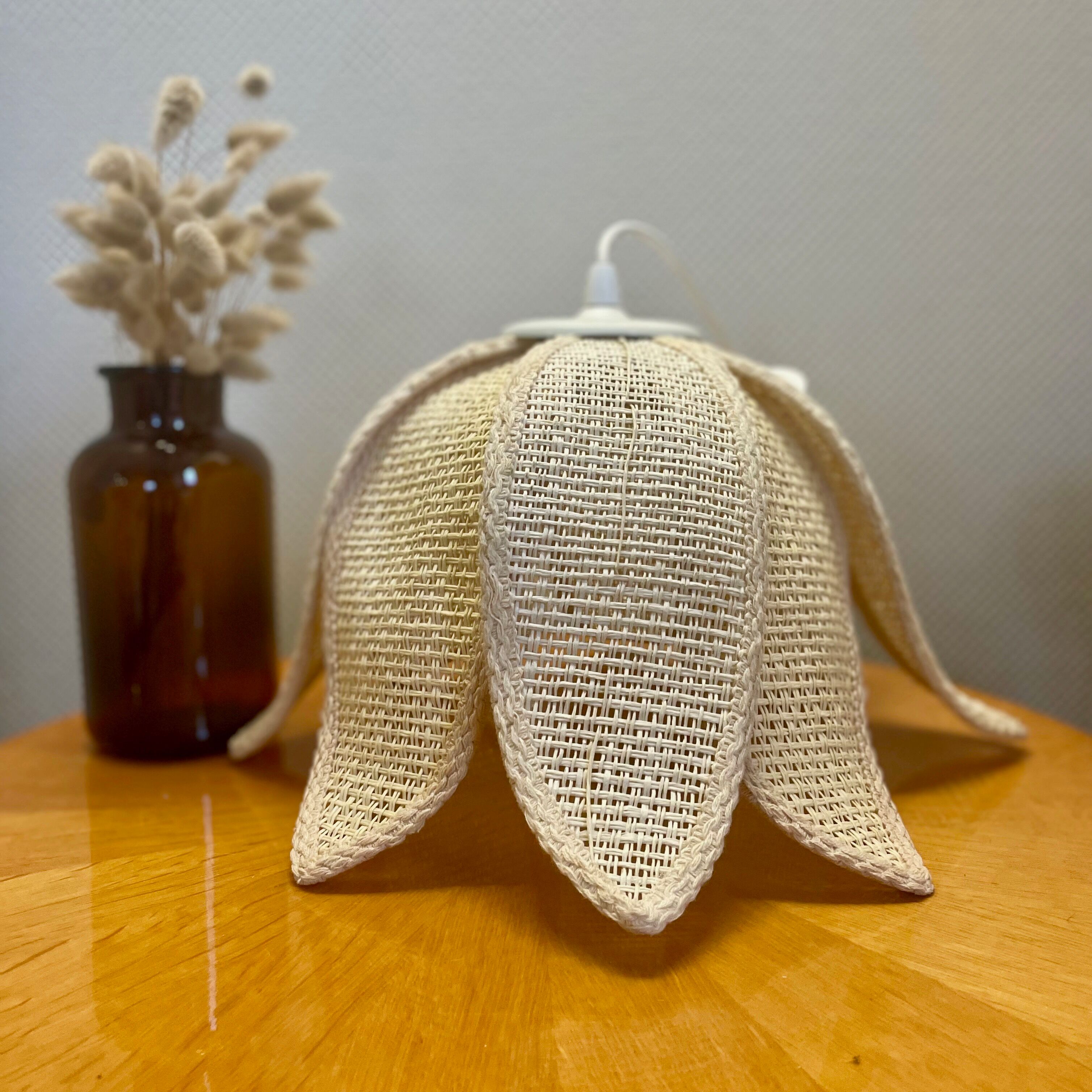 Vintage rattan lotus flower pendant lamp