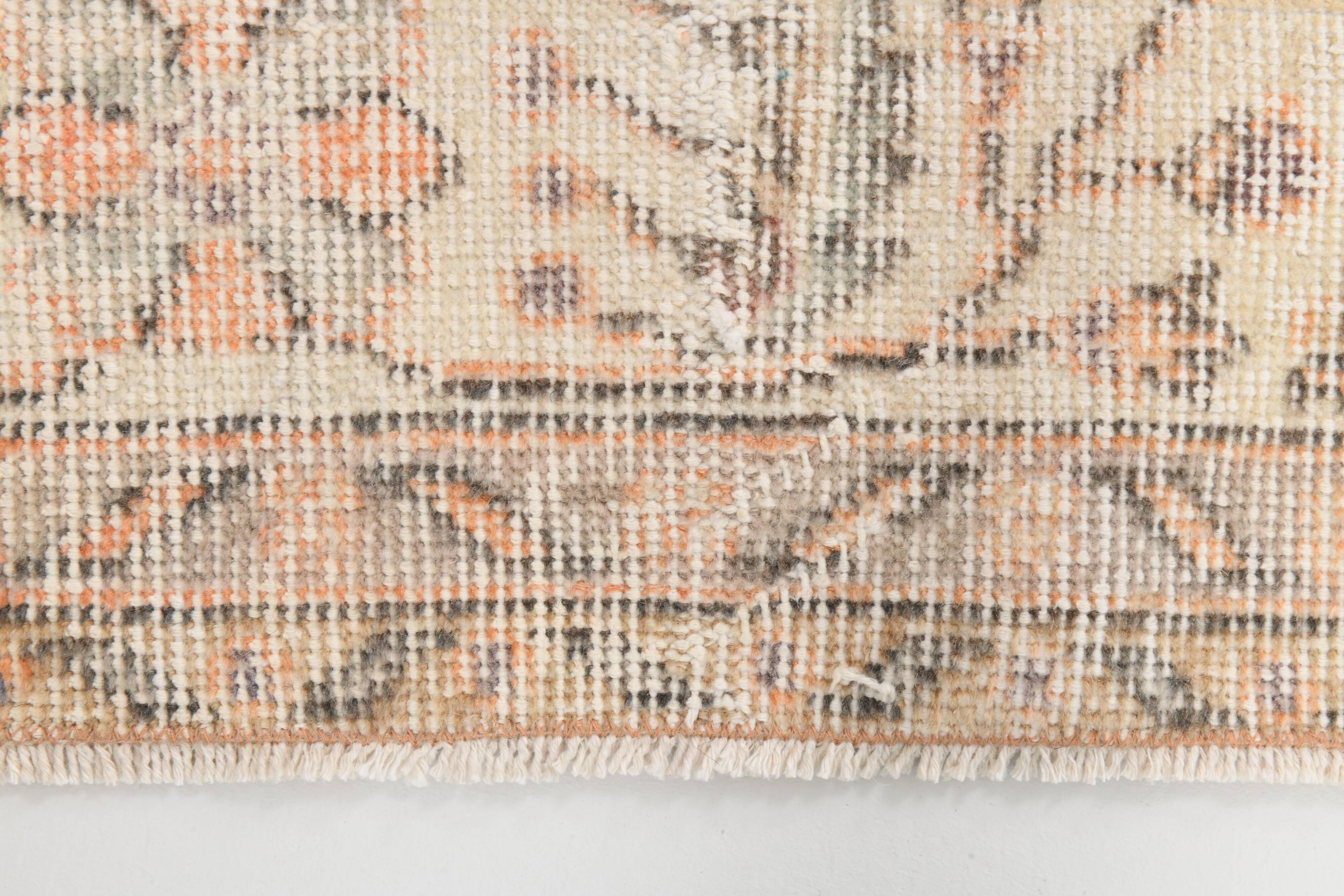 Tapis de couloir turc vintage à motif floral