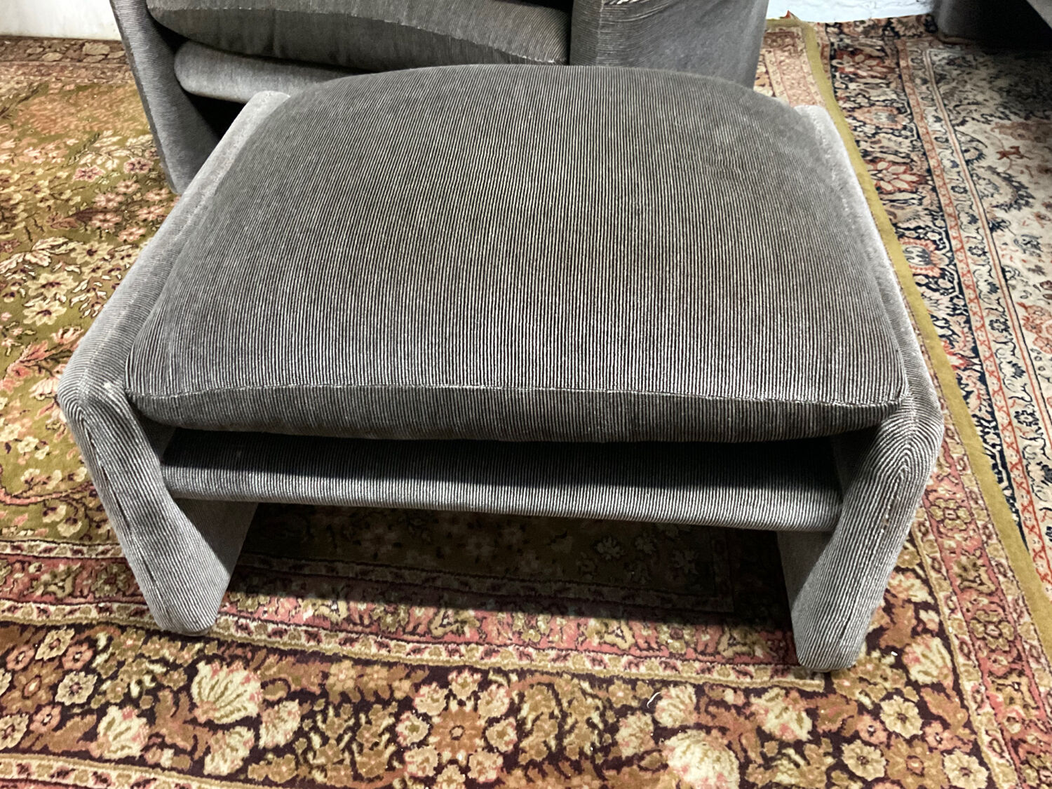 Maralunga armchair and Ottoman by Vico Magistretti 70s