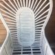 Fauteuil blanc en bambou, dans le style Emmanuelle années 60