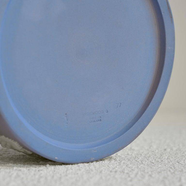Wedgwood jasper box with lid