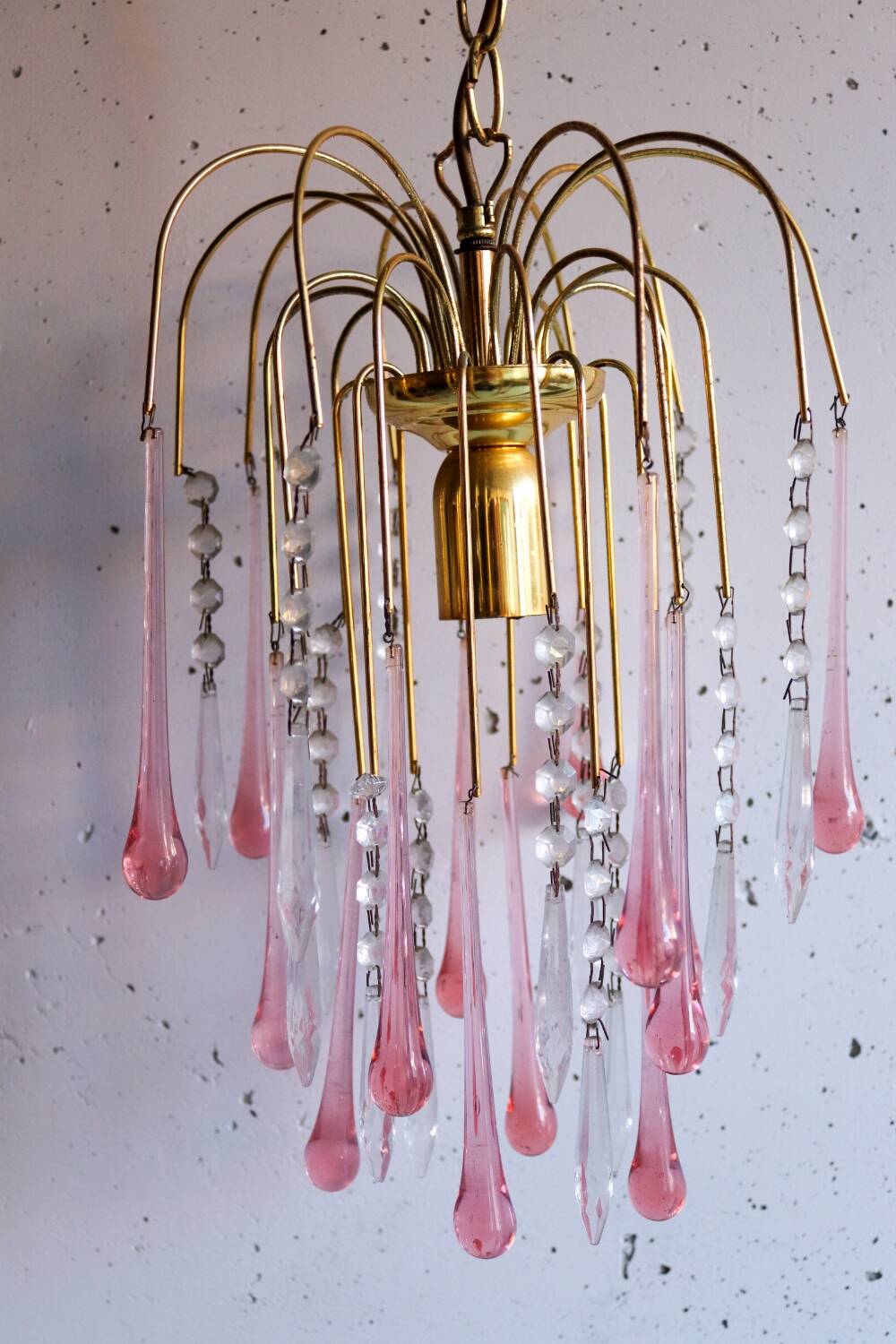 Murano crystal drop chandelier in pink