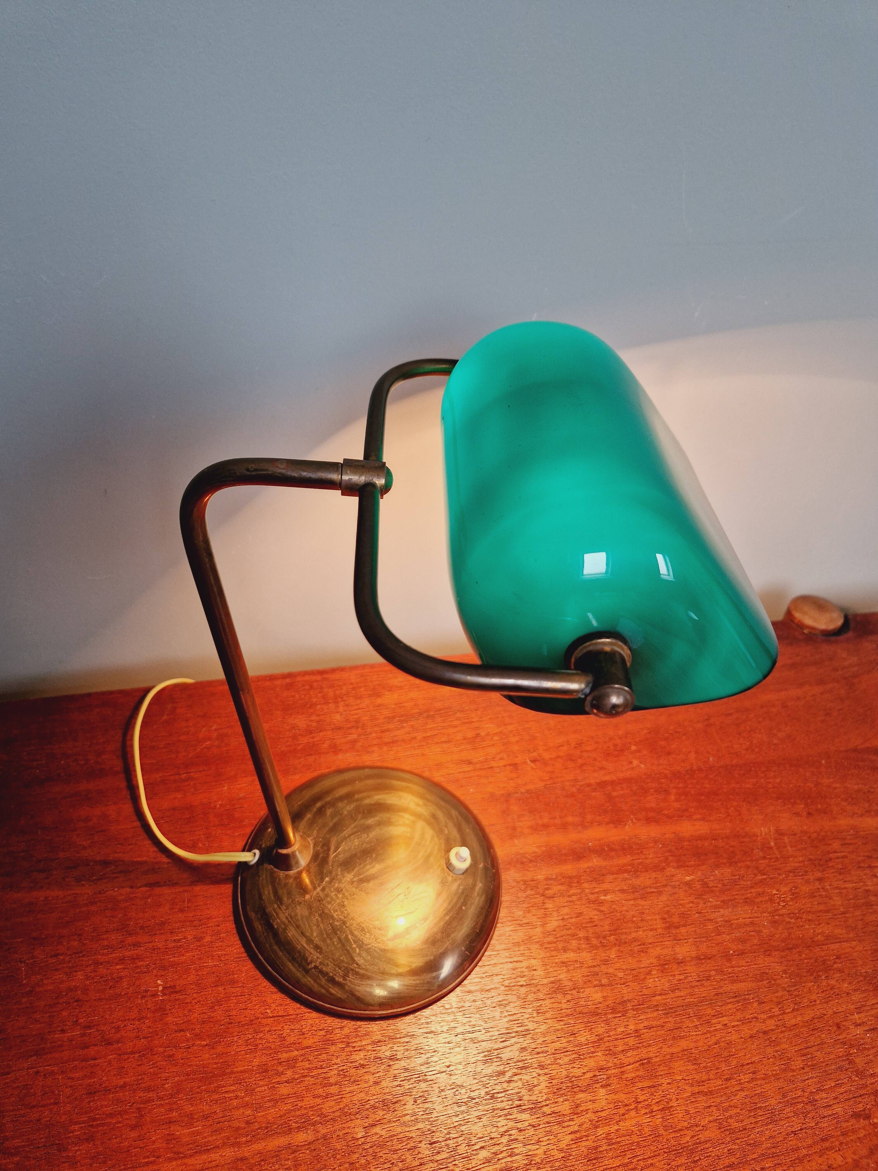 Banker's lamp in brass and green opaline, 1930s