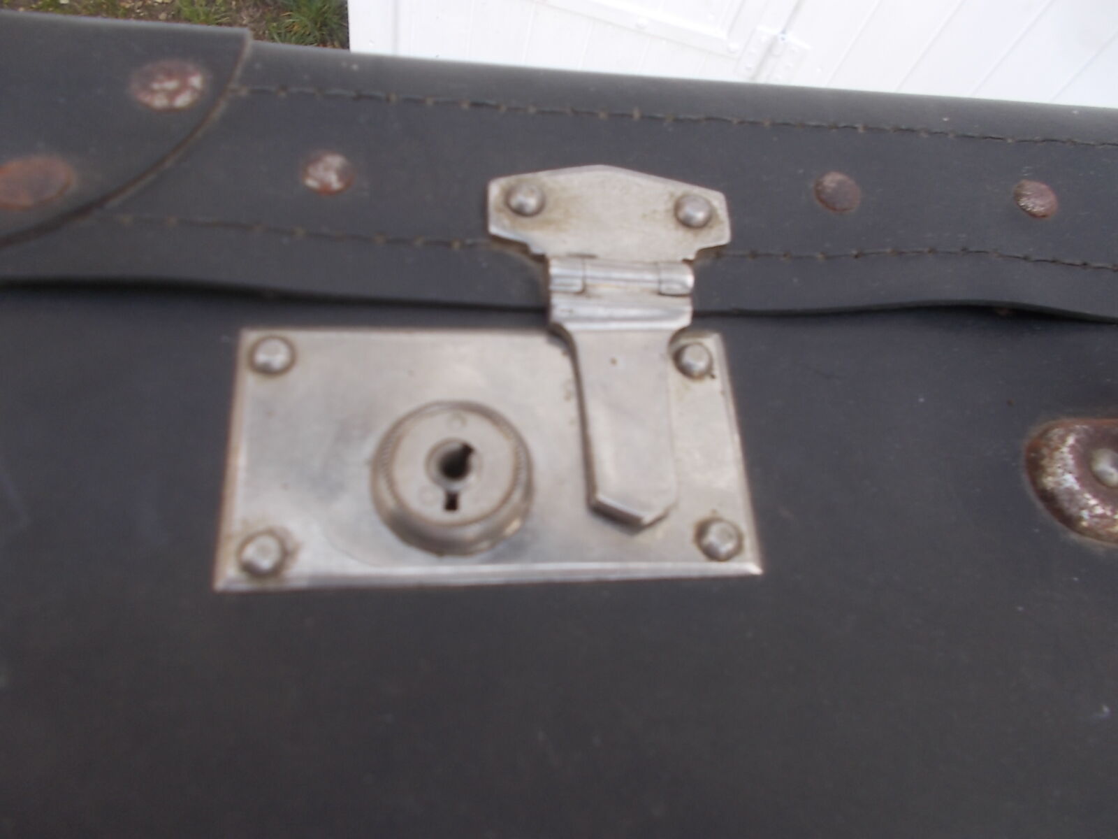 Vintage trunk suitcase