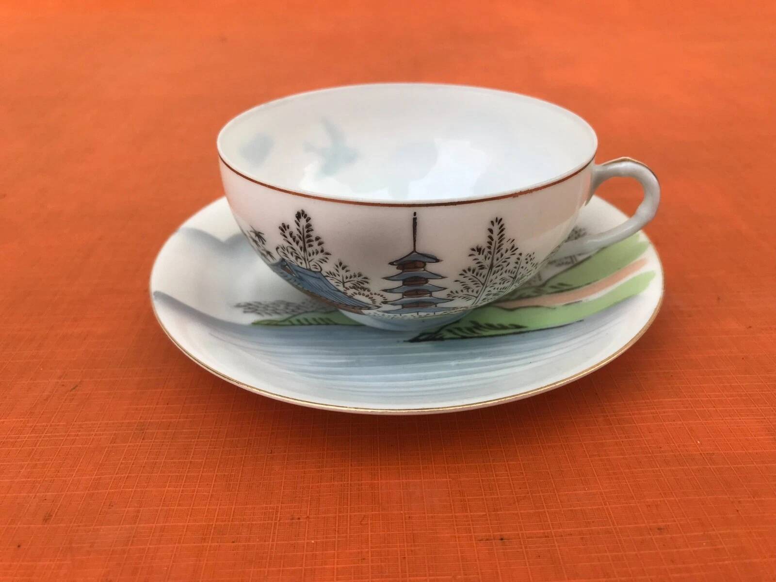 Cup/Saucer, Fine Porcelain, Japanese-Style Decor