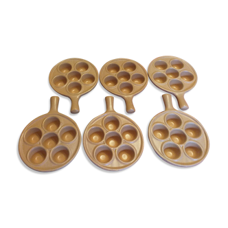 Lot of 6 sandstone caquelons for snails