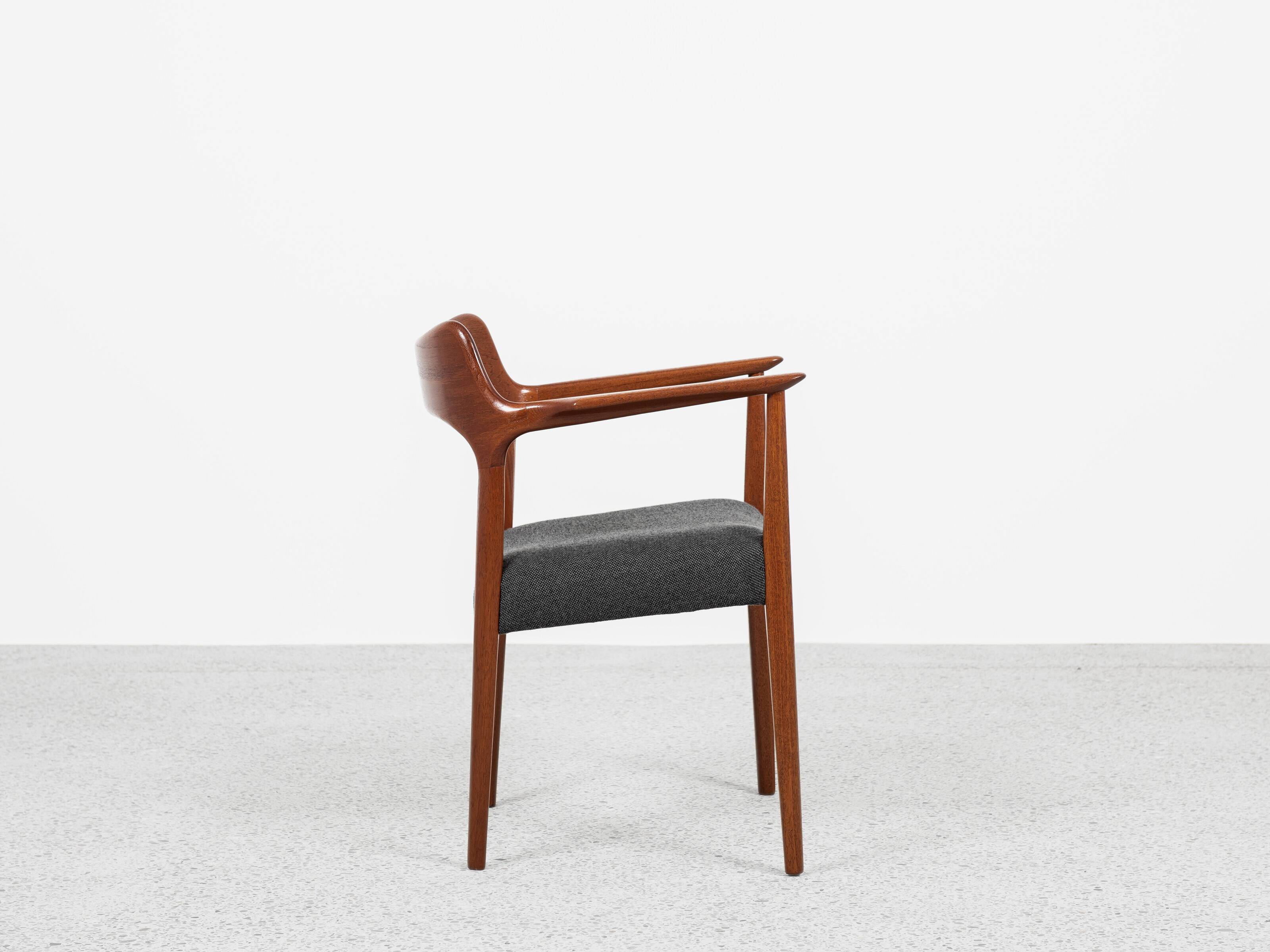 Midcentury Danish chair with armrests in teak by Arne Hovmand Olsen for Mogens Kold 1960s