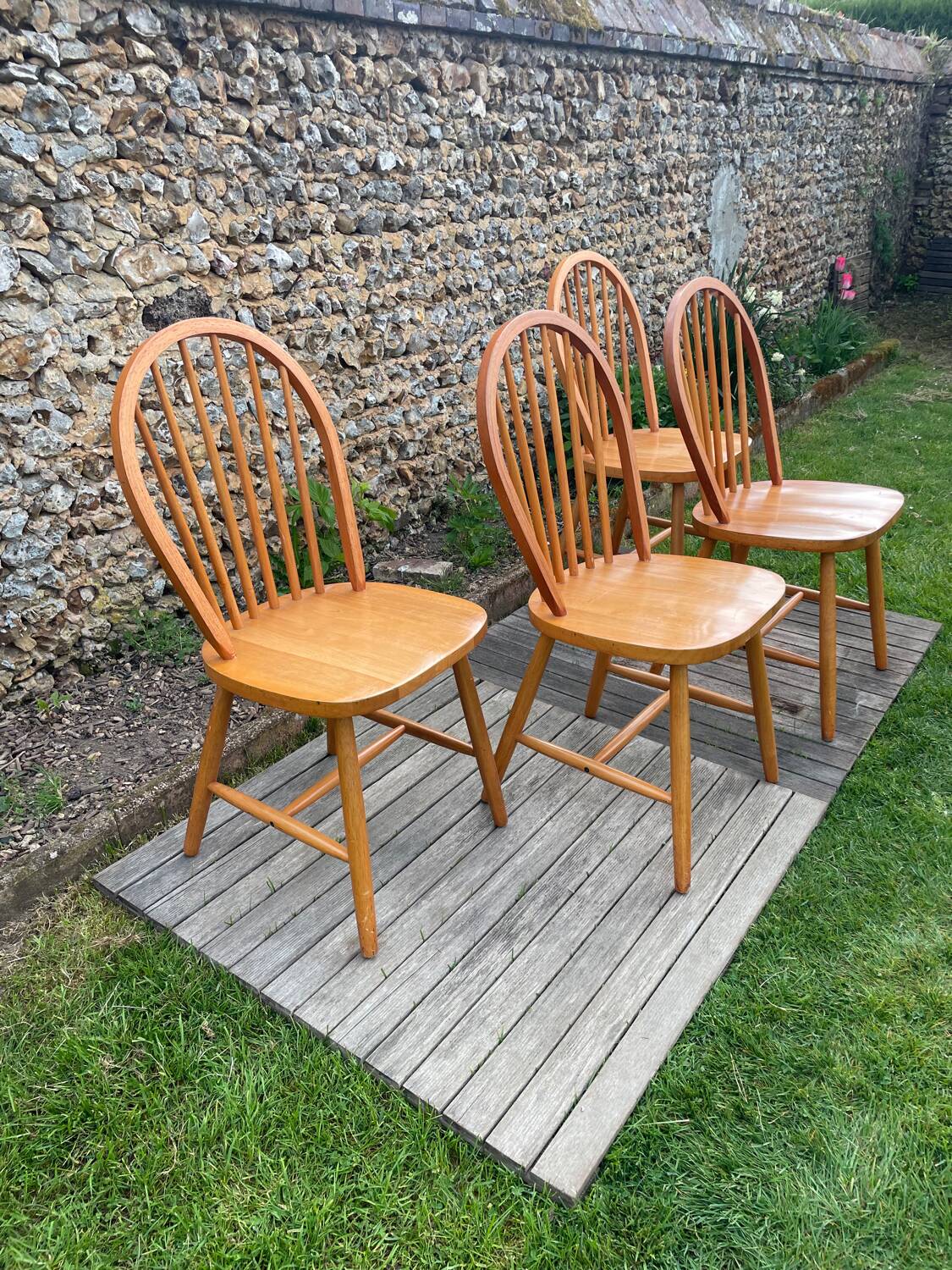 4 Scandinavian chairs in light wood