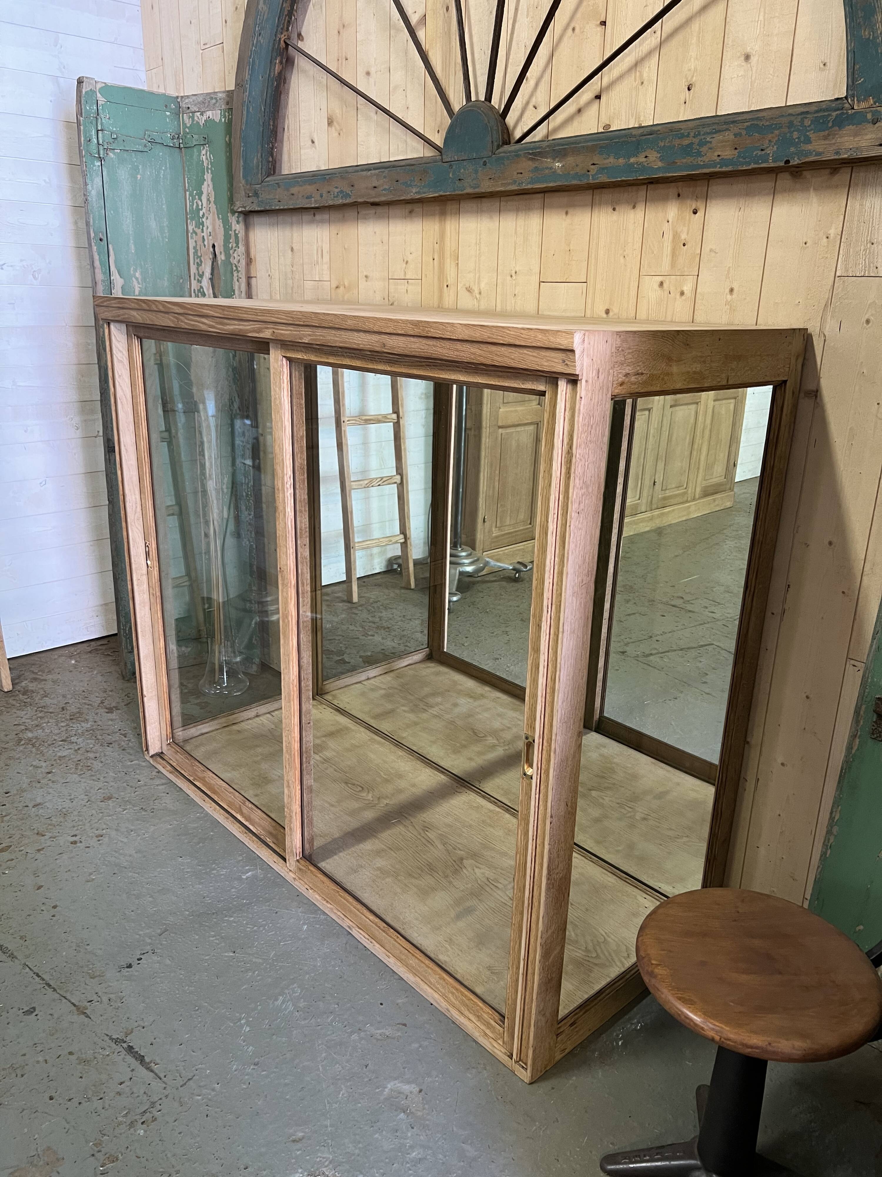 Former pastry shop window