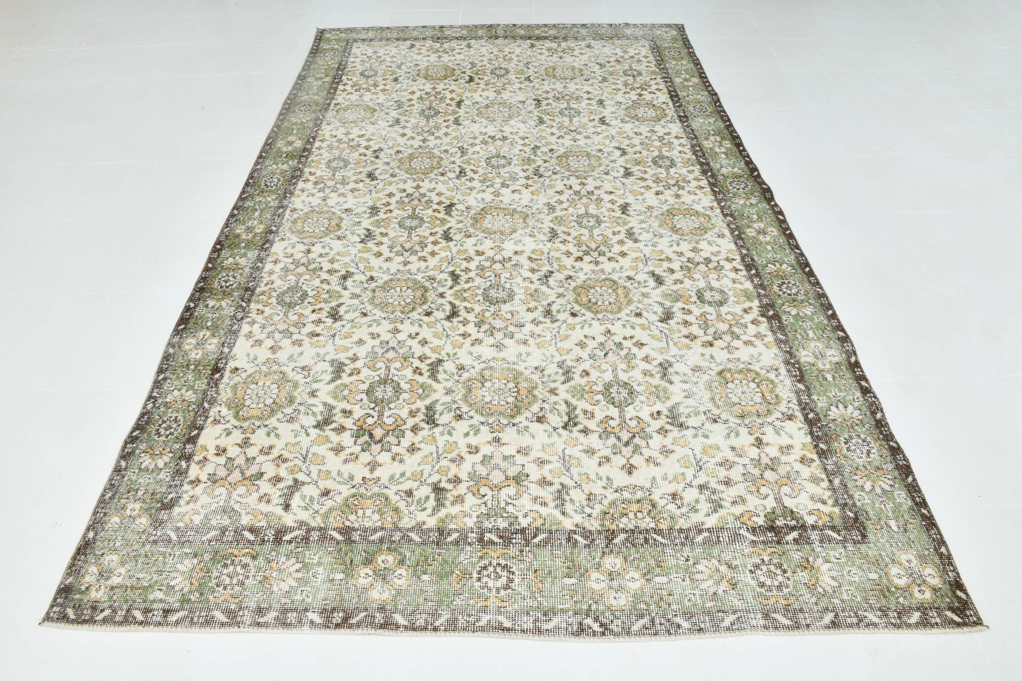6x10 Brown & Beige Floral Pattern Vintage Rug, 196x325Cm