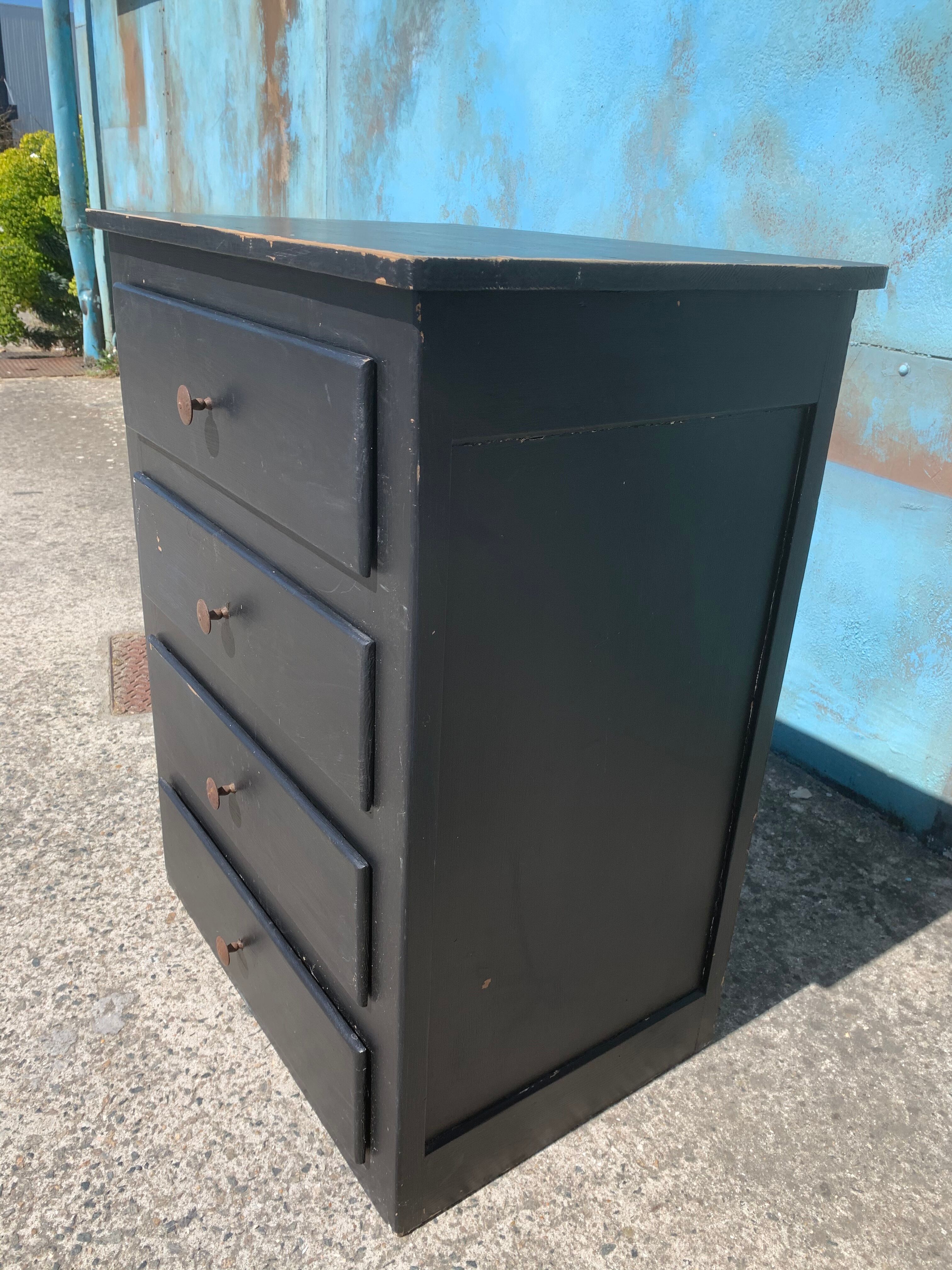 Weekly old craft furniture