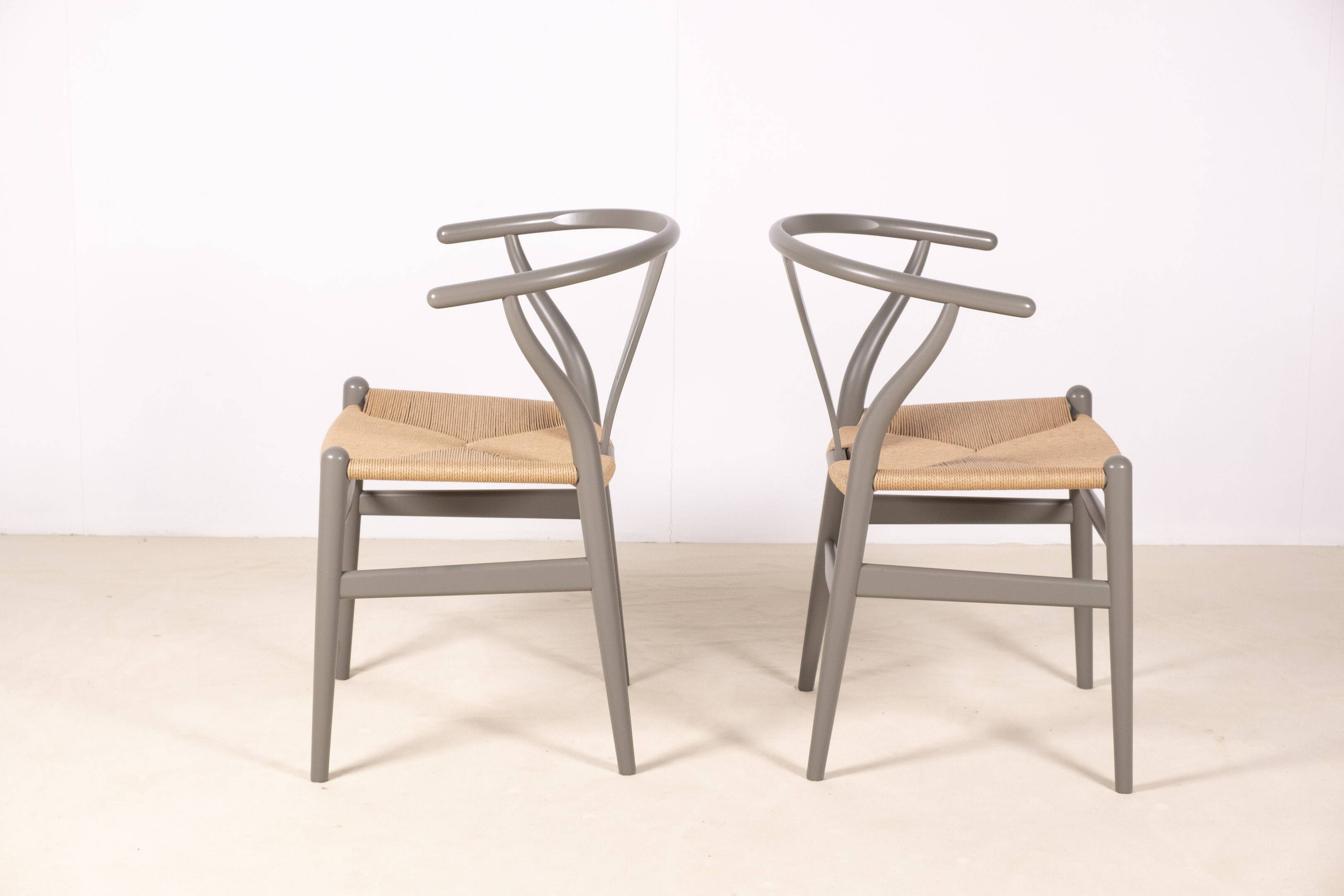 2 chaises Hans J. Wegner CH24 "Wishbone" pour Carl Hansen & Søn