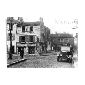 Photograph, "Montmartre, place du Tertre", Paris, 1934 / B&W / 15 x 20 cm