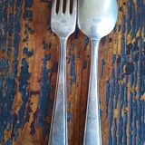 4 vintage silver metal cutlery - 209 grams