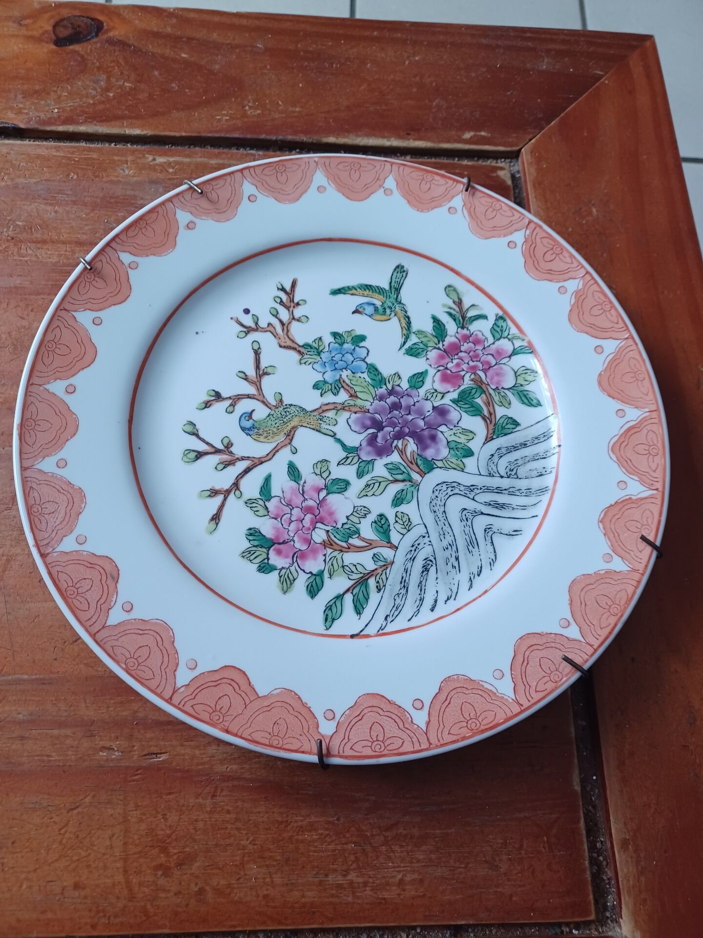 Decorative porcelain plate